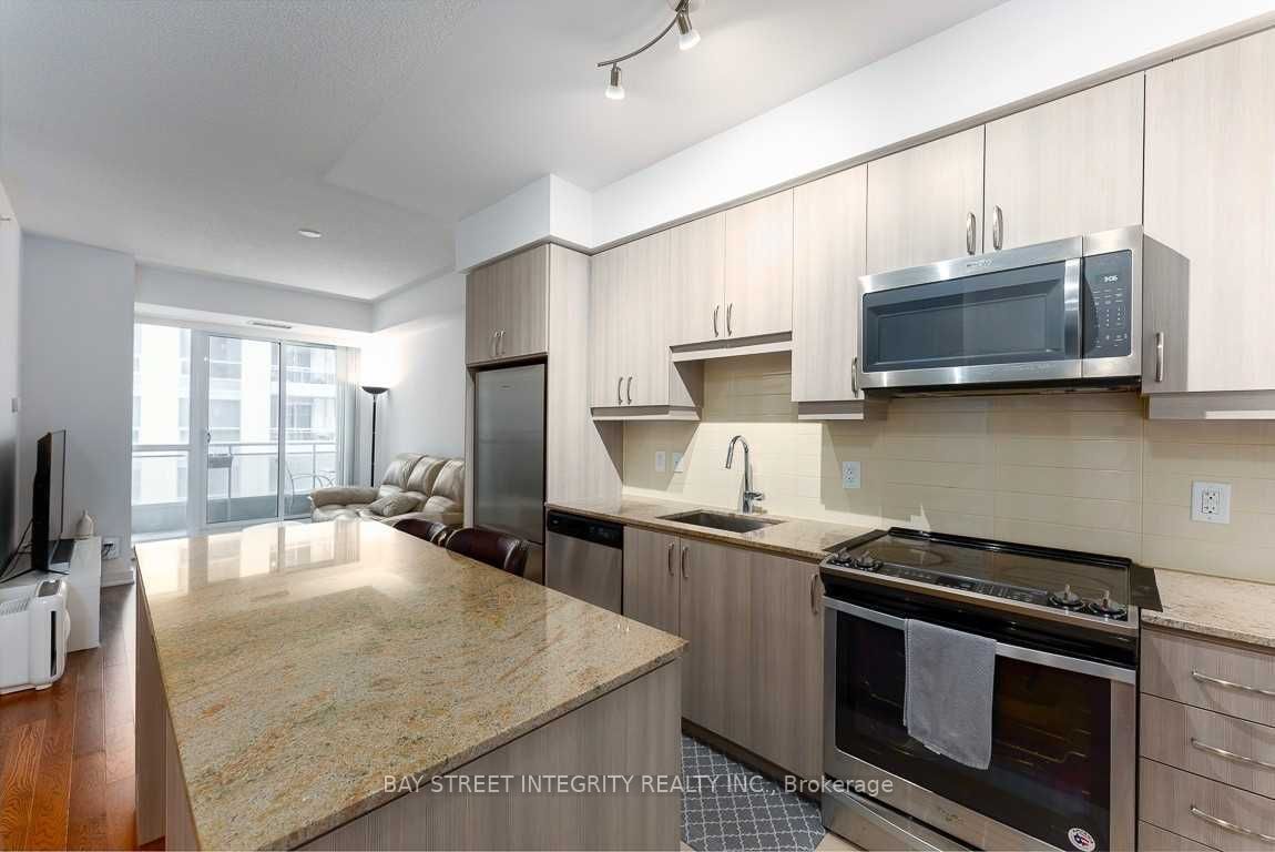 9191 Yonge St, unit 414 for rent