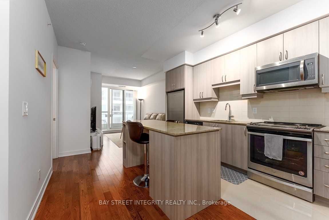 9191 Yonge St, unit 414 for rent