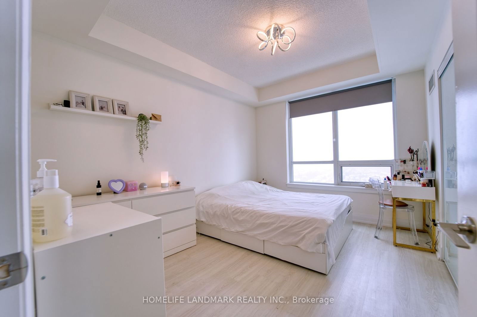 7165 Yonge St, unit 2112 for rent