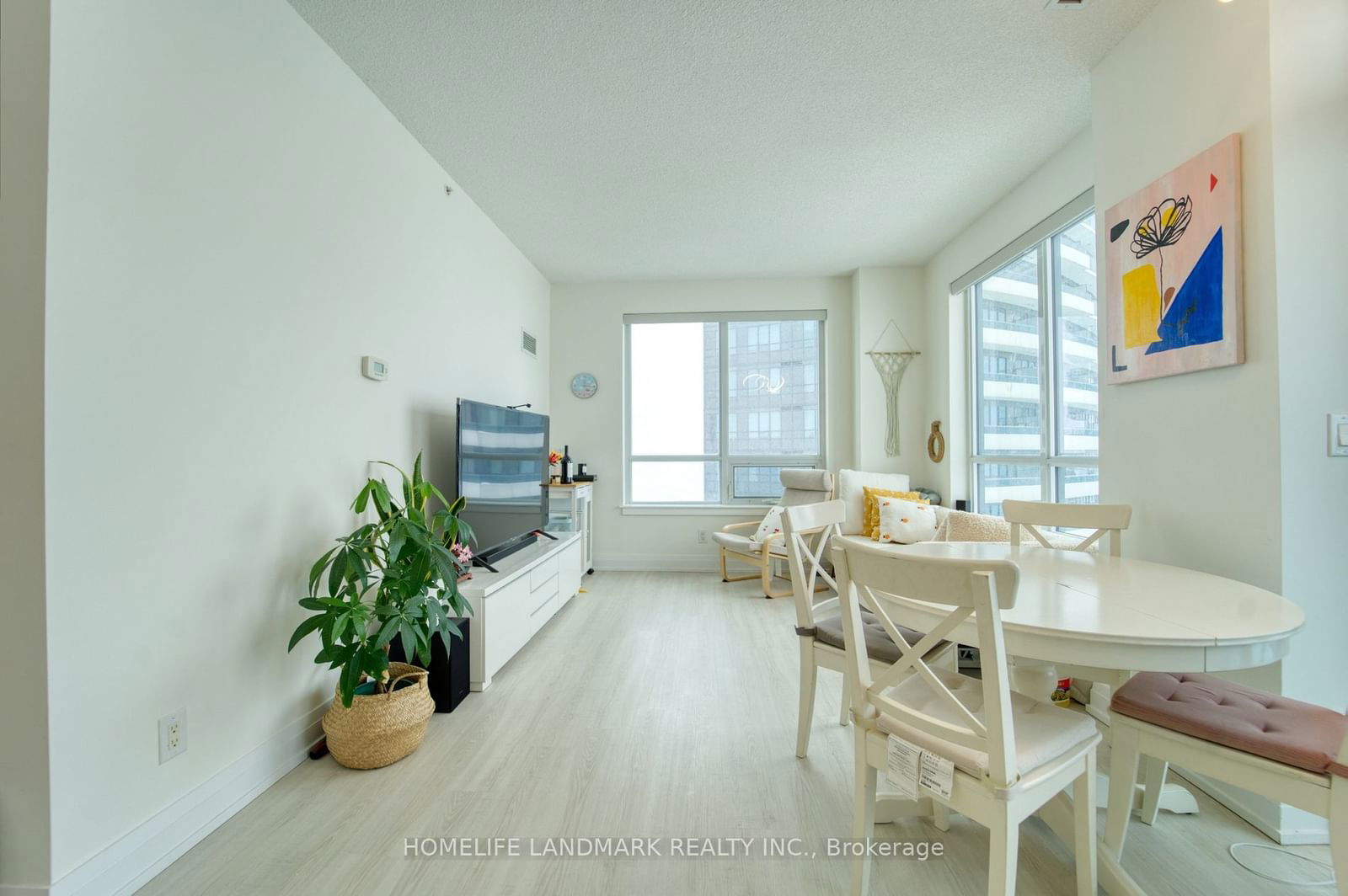 7165 Yonge St, unit 2112 for rent