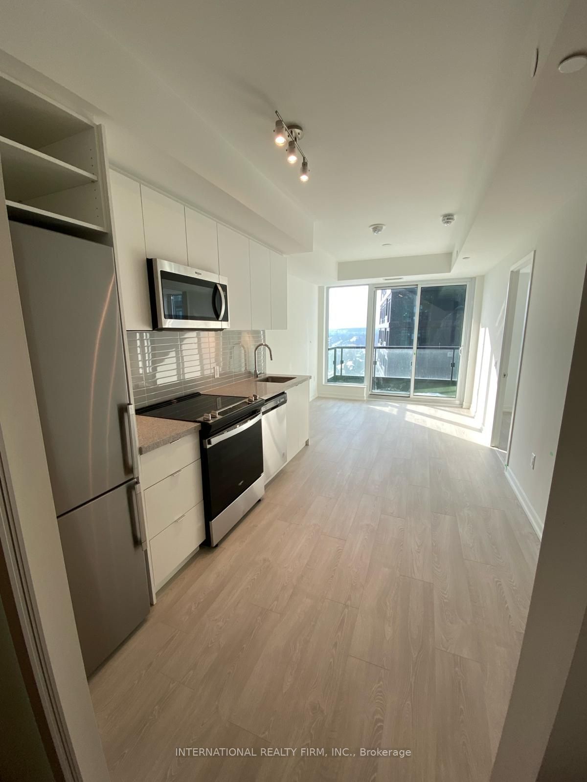 8868 Yonge St, unit 1209E for rent