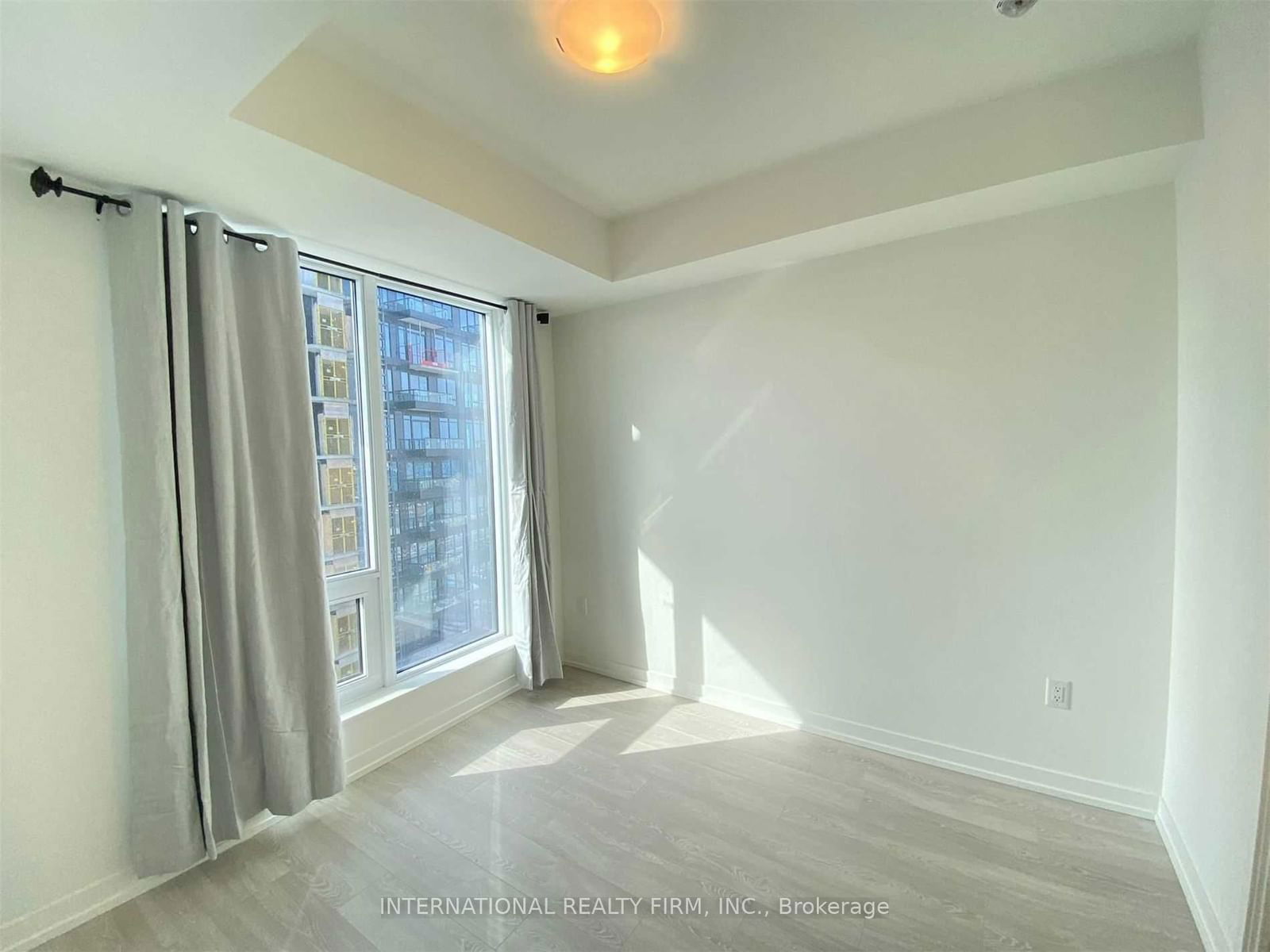 8868 Yonge St, unit 1209E for rent