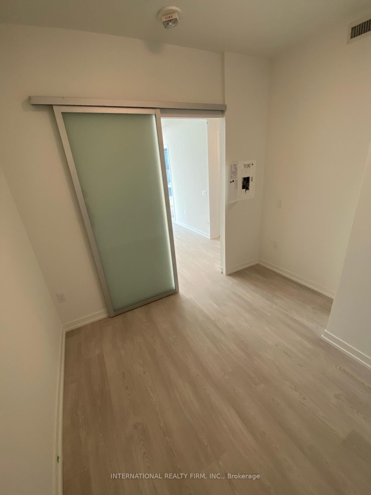 8868 Yonge St, unit 1209E for rent