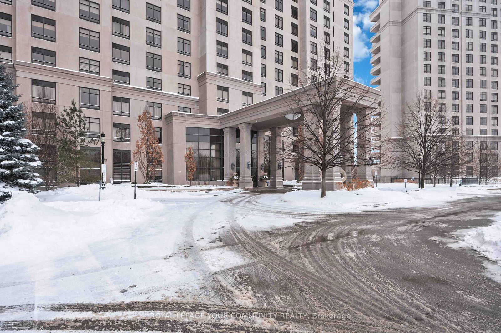 9245 Jane St, unit 1209 for sale