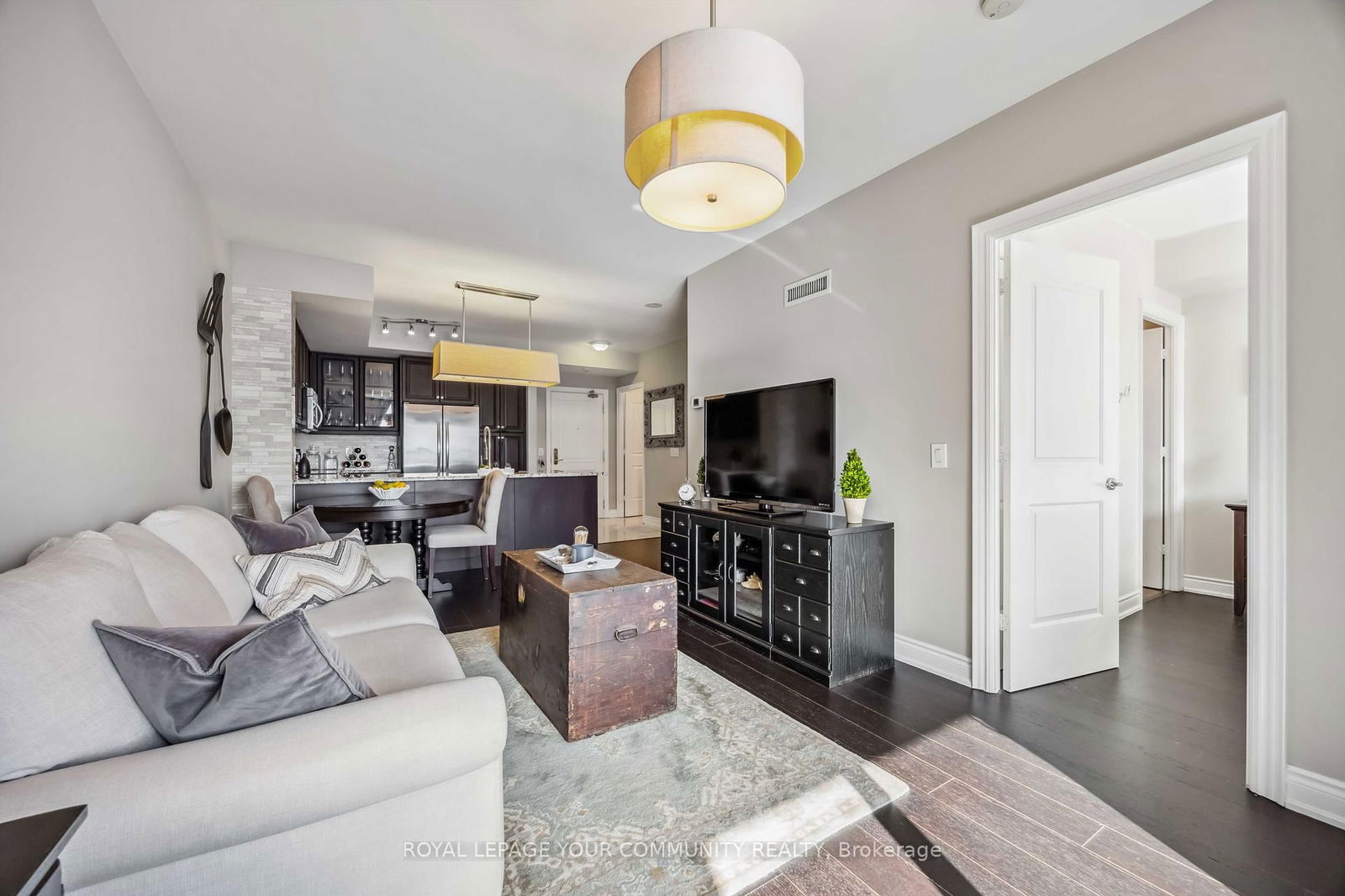 9245 Jane St, unit 1209 for sale