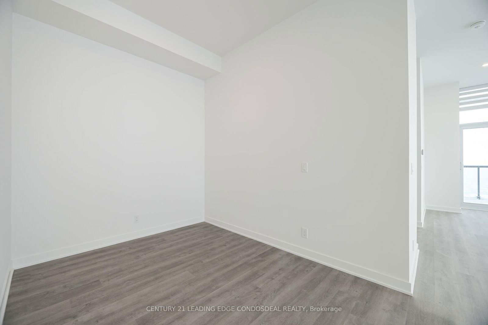 30 Upper Mall Way, unit PH03 for rent