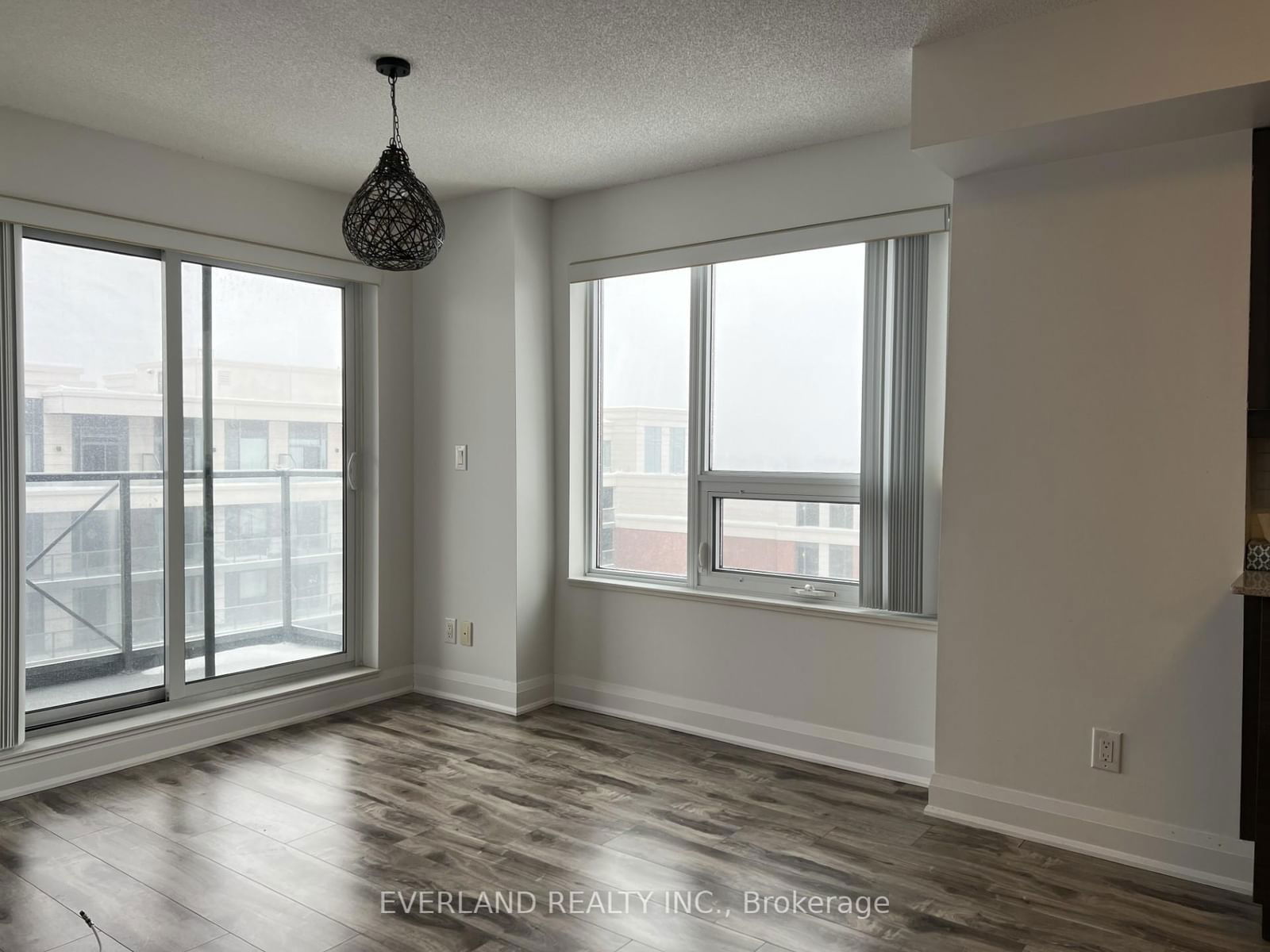 1 Uptown Dr, unit 1009 for rent