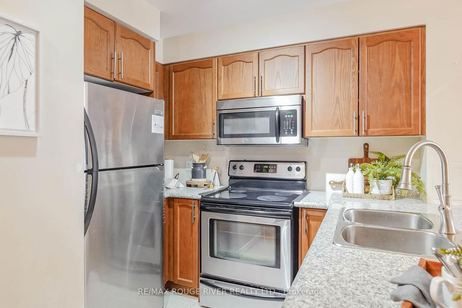 18 Harding Blvd, unit 425 for sale