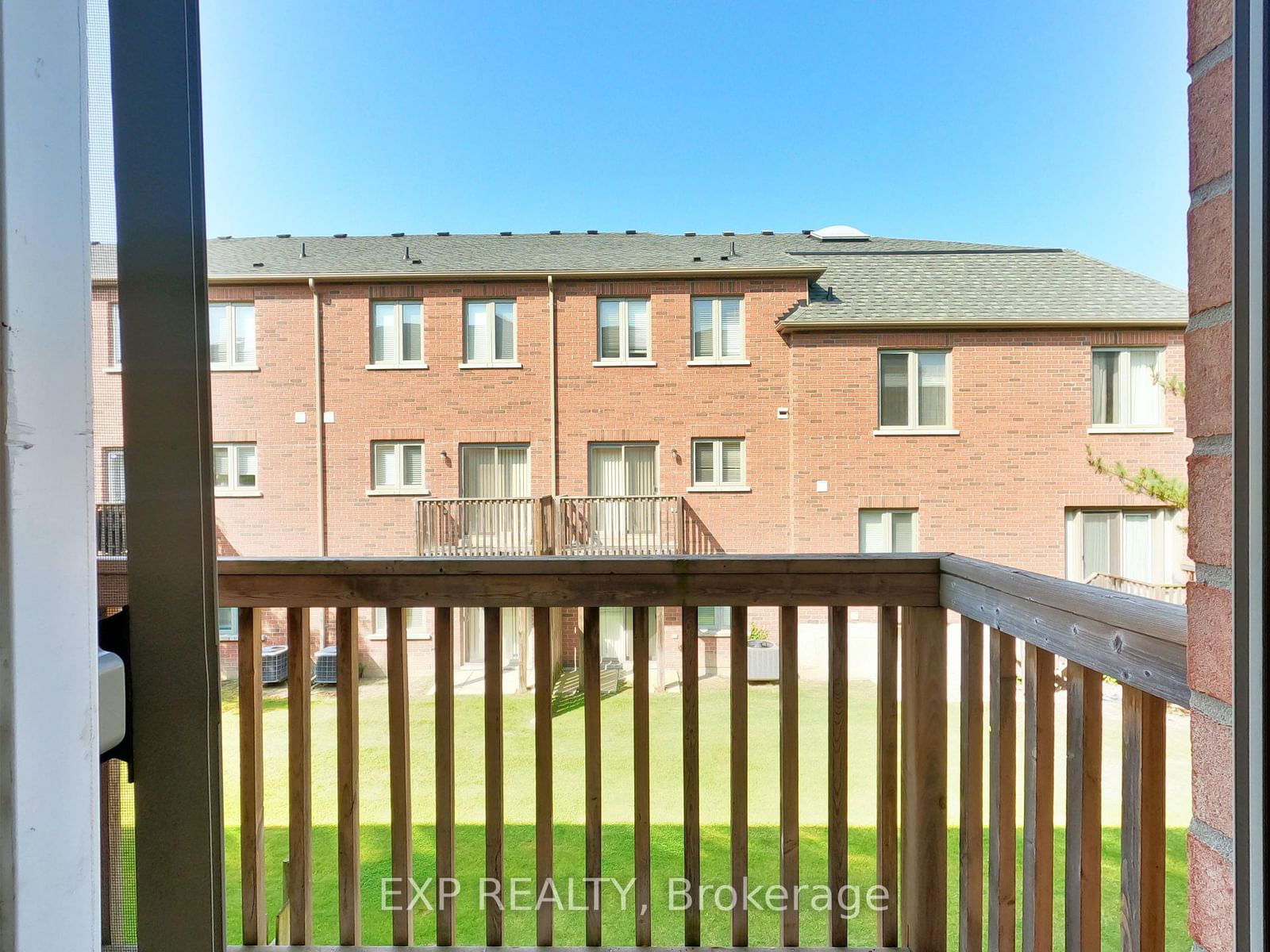 9133 Bayview Ave, unit 90 for rent