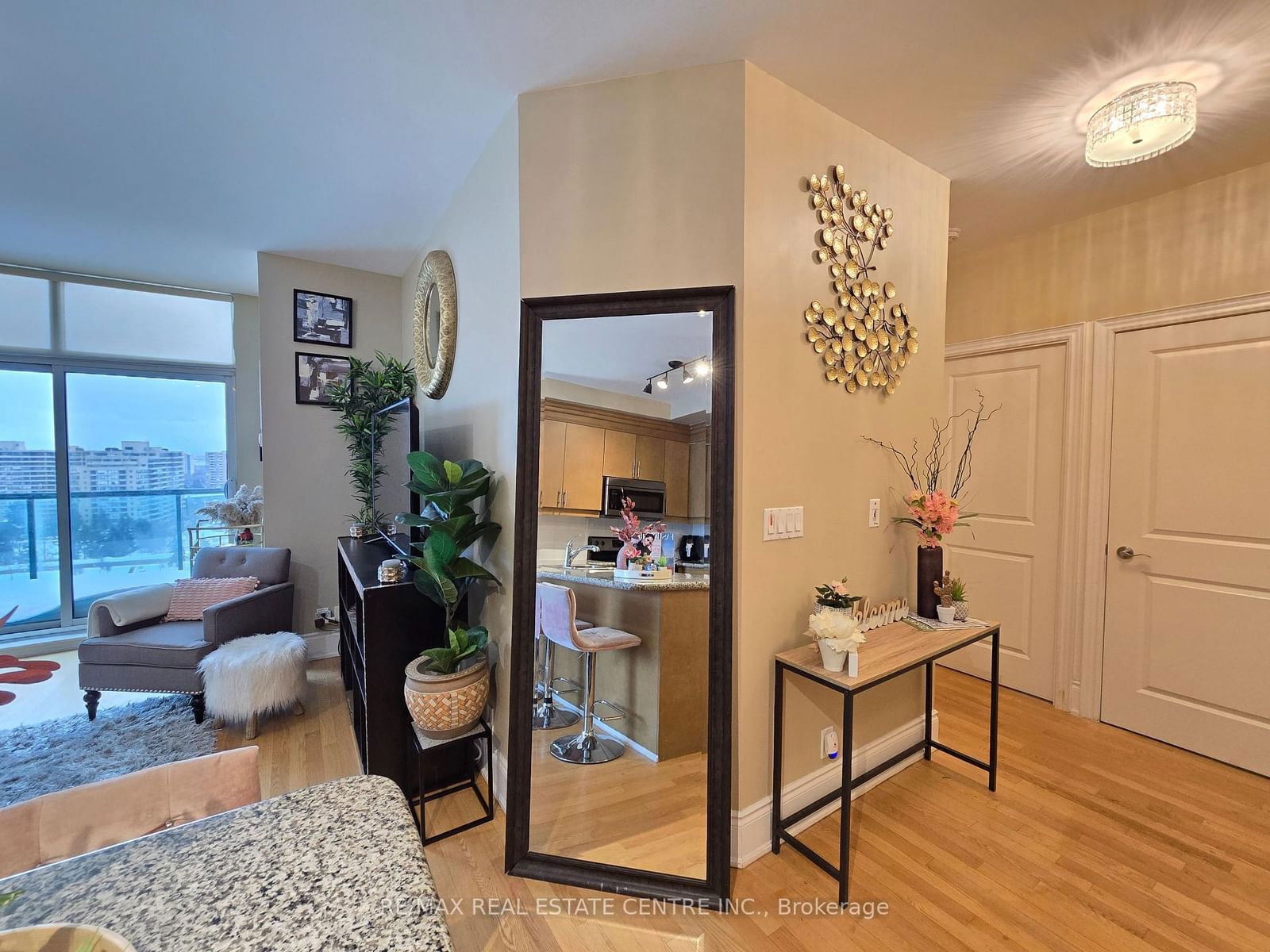 18 Harding Blvd, unit PH207 for sale