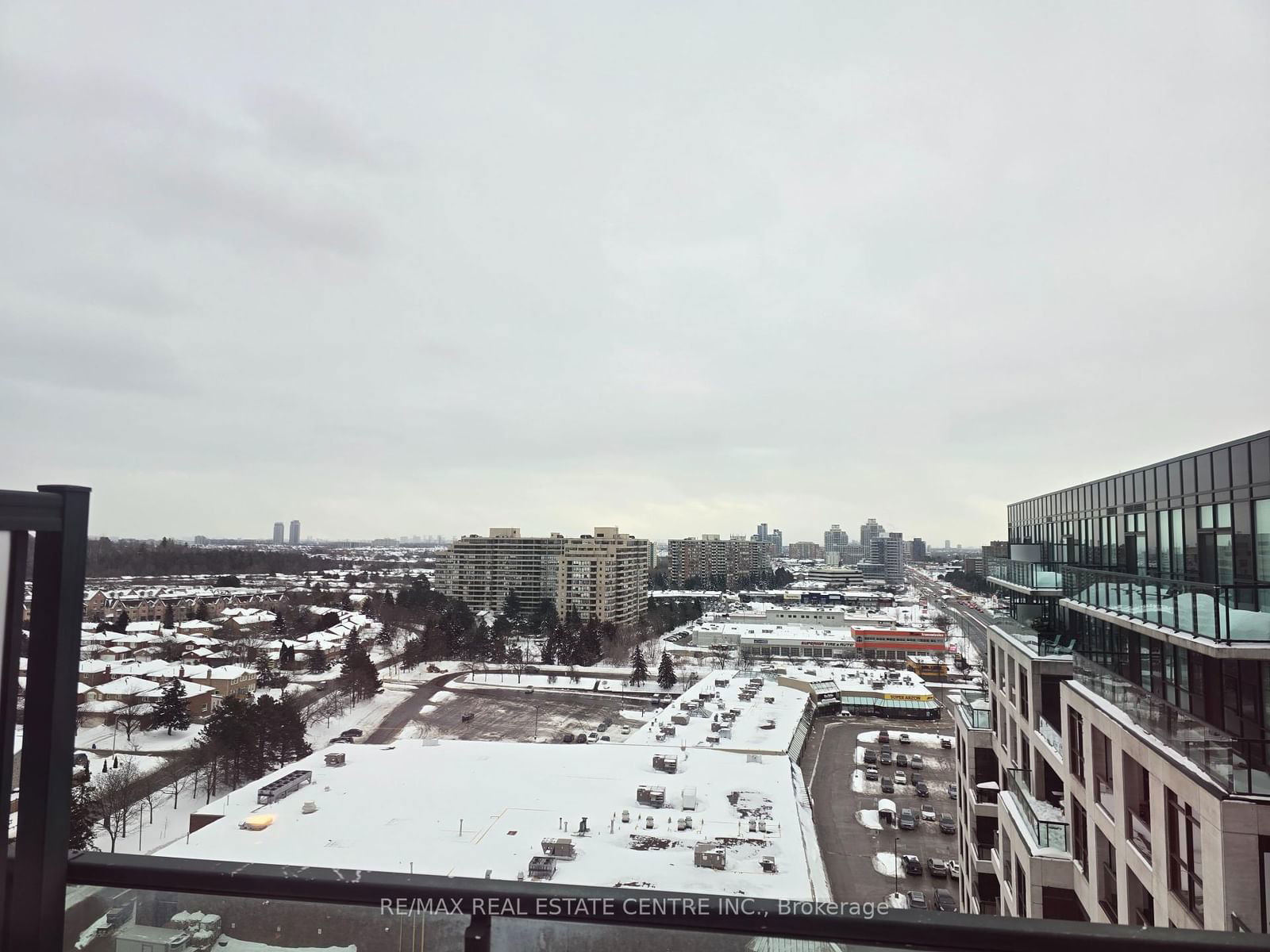 18 Harding Blvd, unit PH207 for sale