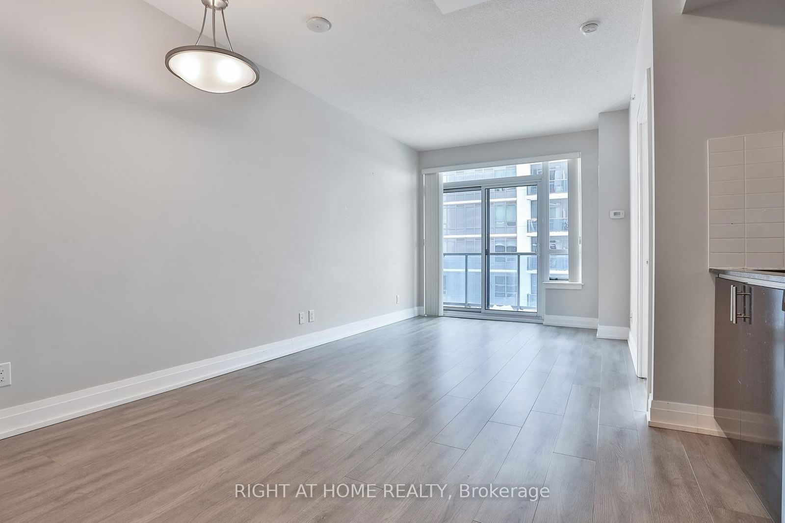 7165 Yonge St, unit 1505 for sale