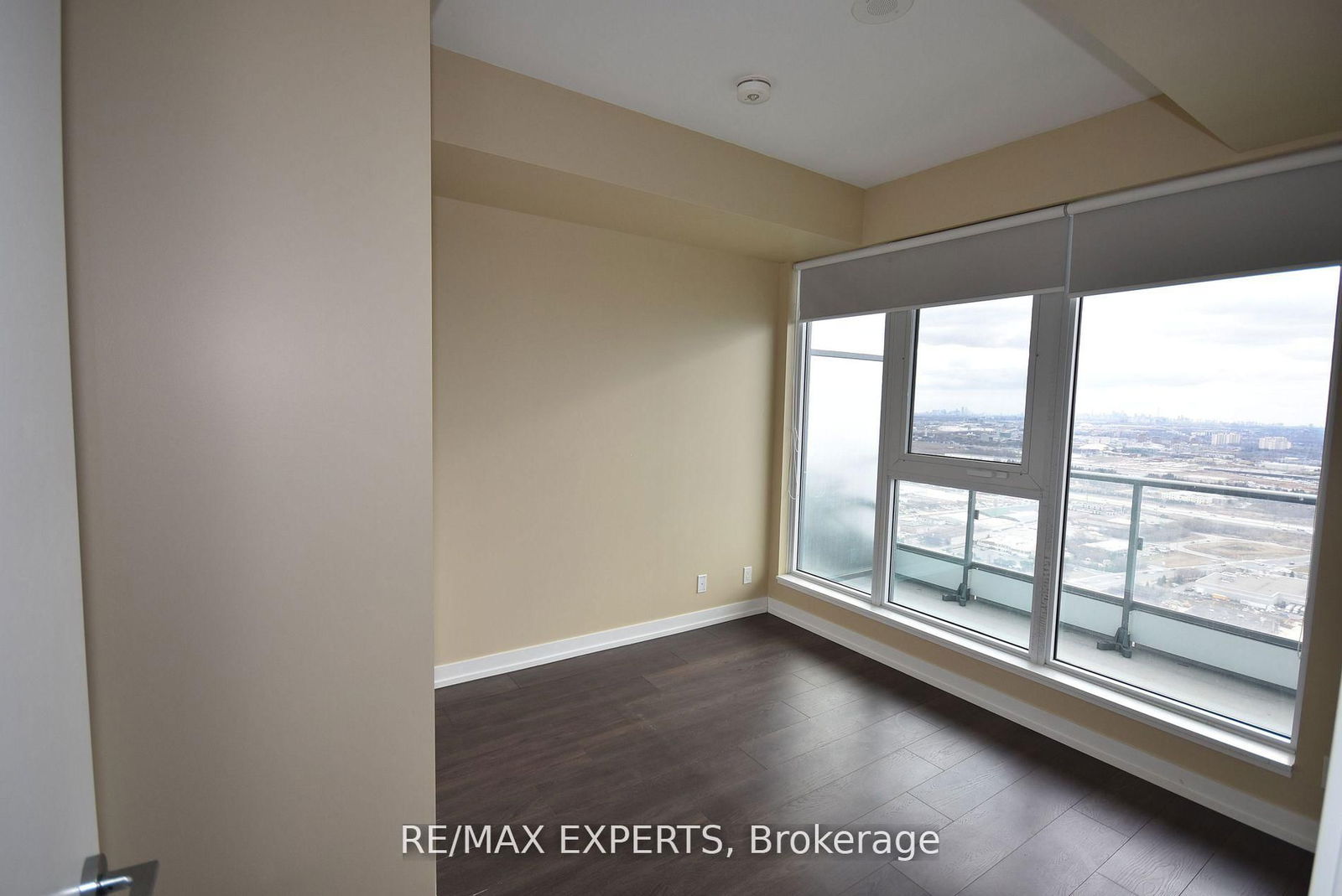 5 Buttermill Ave, unit 5905 for rent