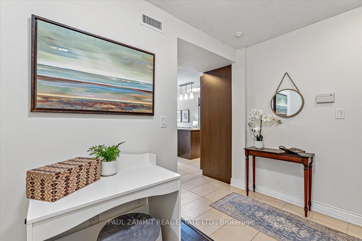 39 Galleria Pkwy, unit 319 for sale