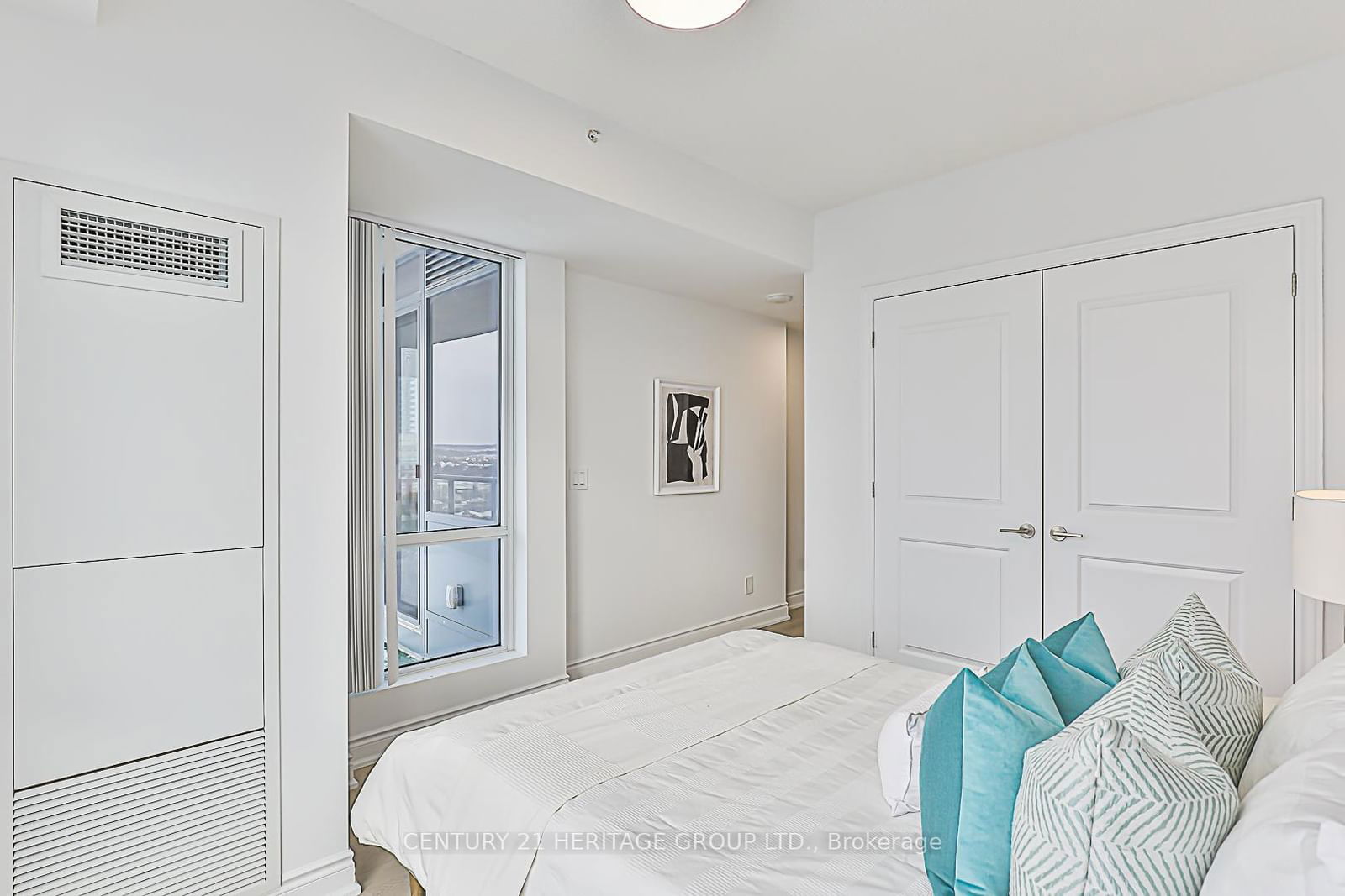 9090 Yonge St, unit 1202B for sale