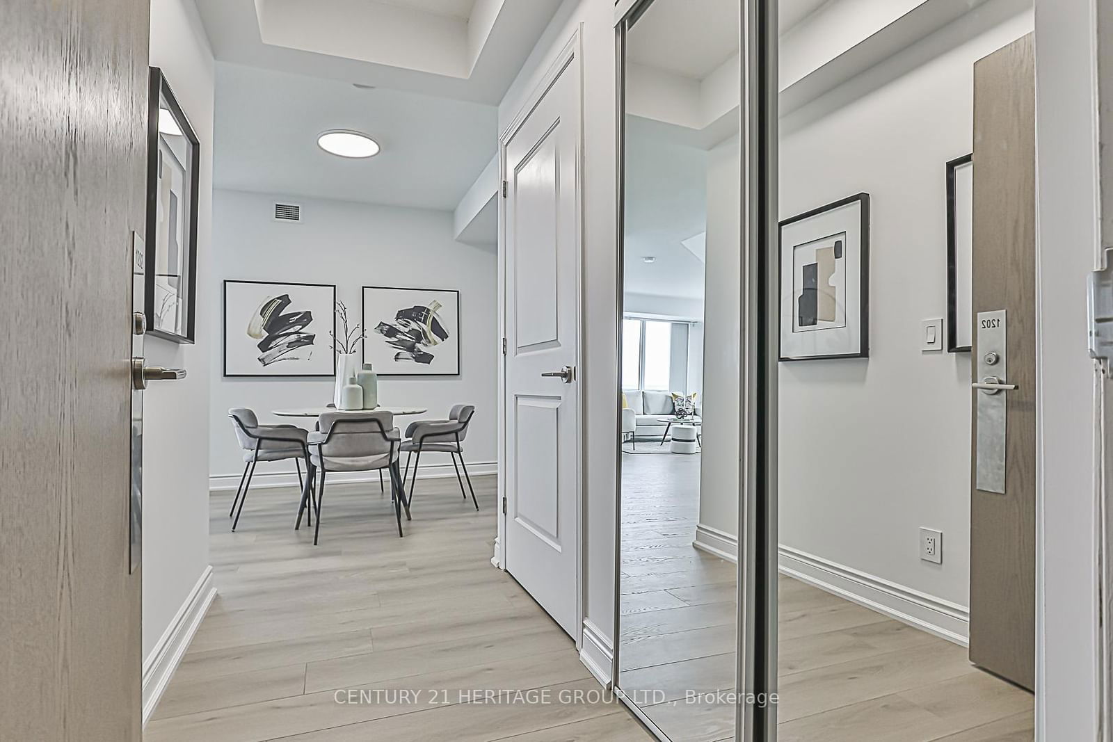 9090 Yonge St, unit 1202B for sale