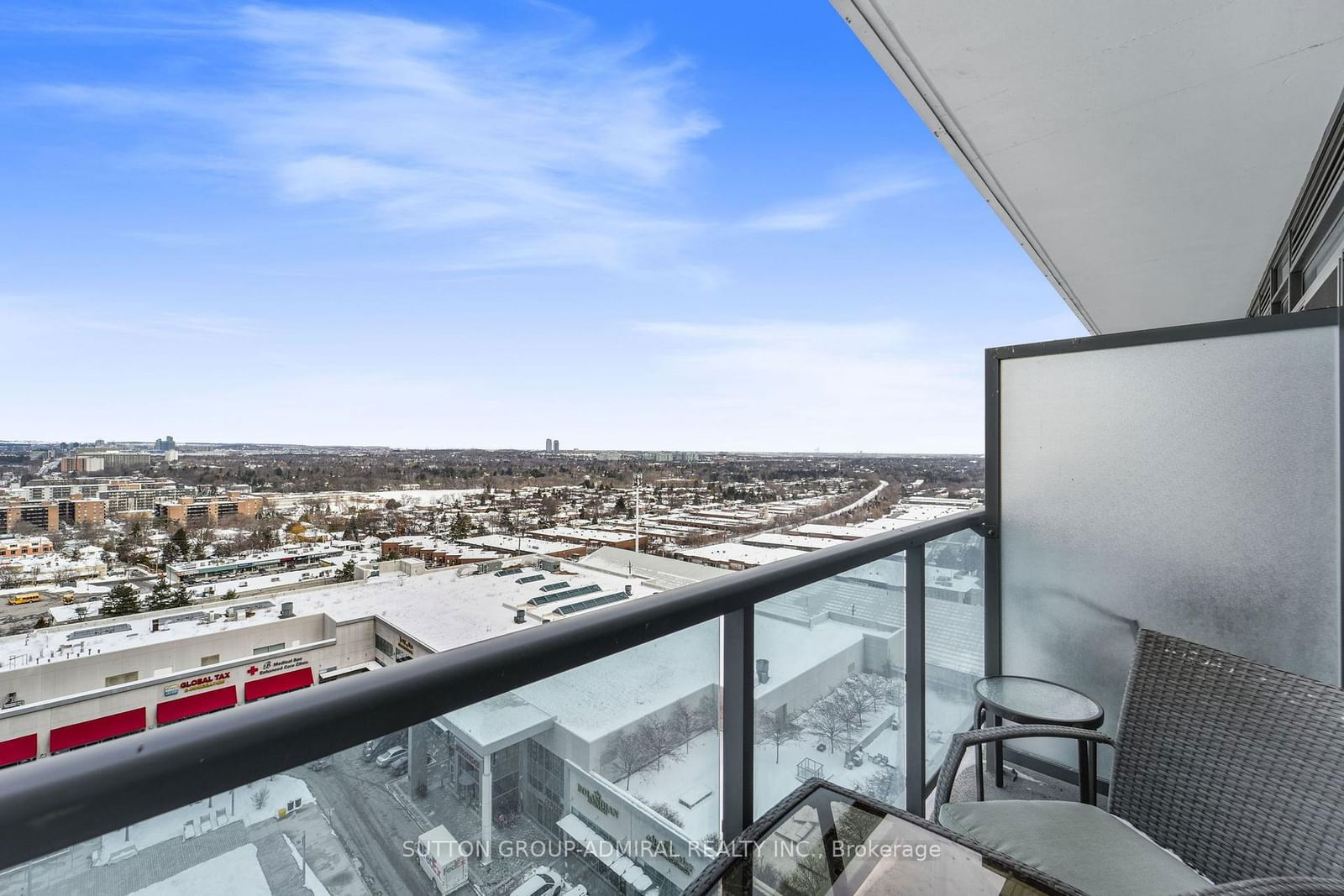 7165 Yonge St, unit 1415 for sale