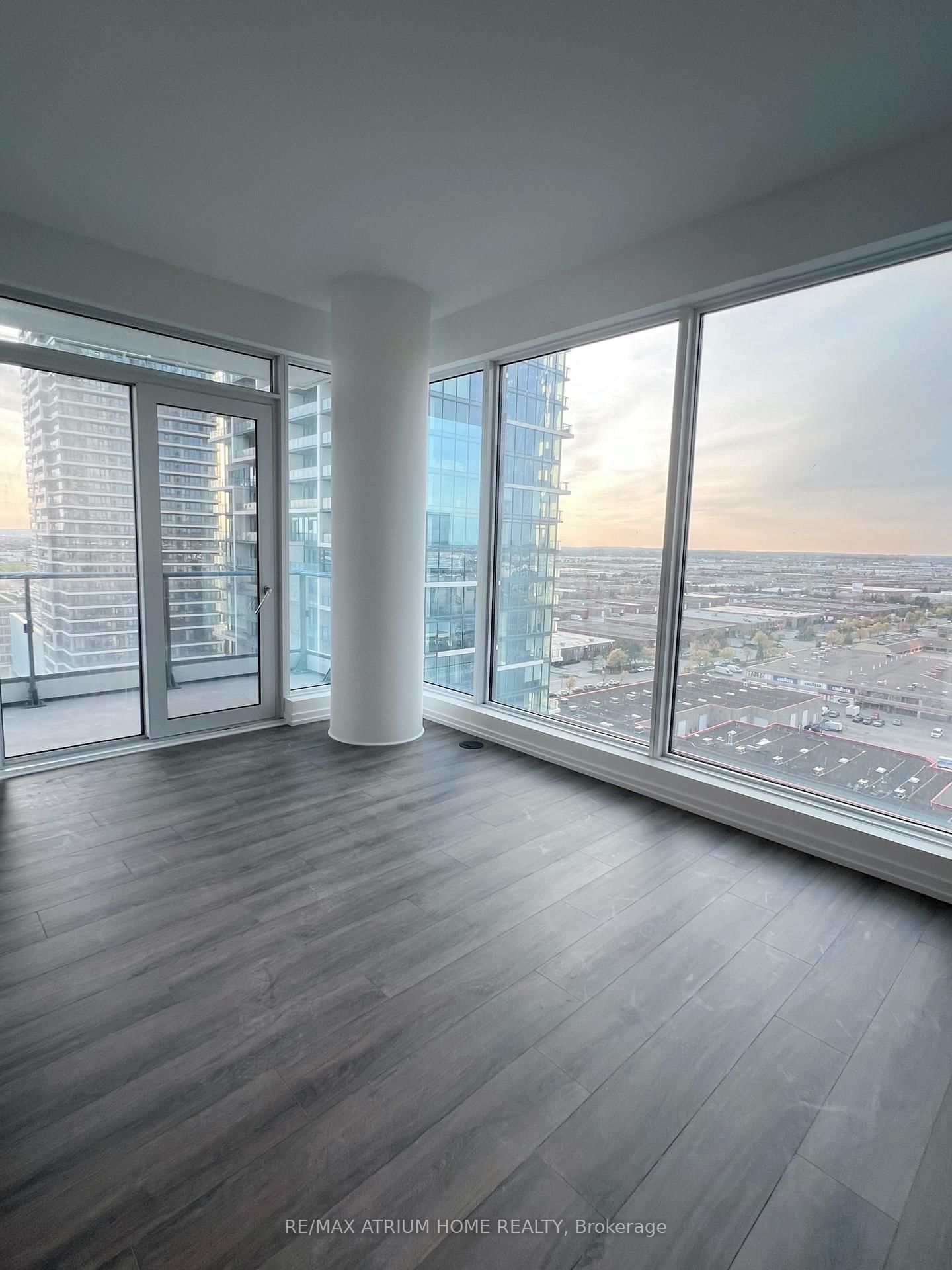 7890 Jane St, unit 1706 for rent