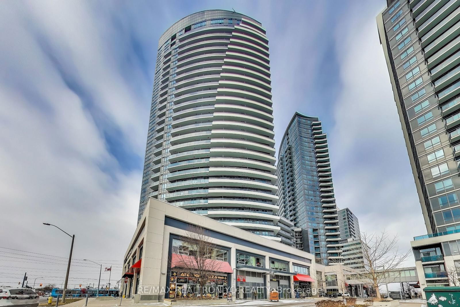 7161 Yonge St, unit 2031 for sale