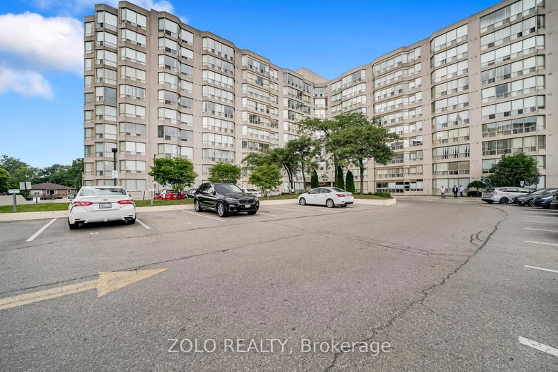 309 Major Mackenzie Dr E, unit 819 for sale