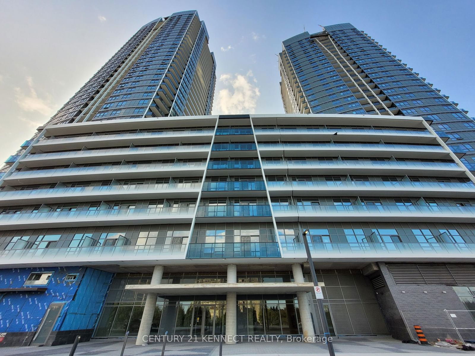 50 Upper Mall Way, unit B-0432 for rent