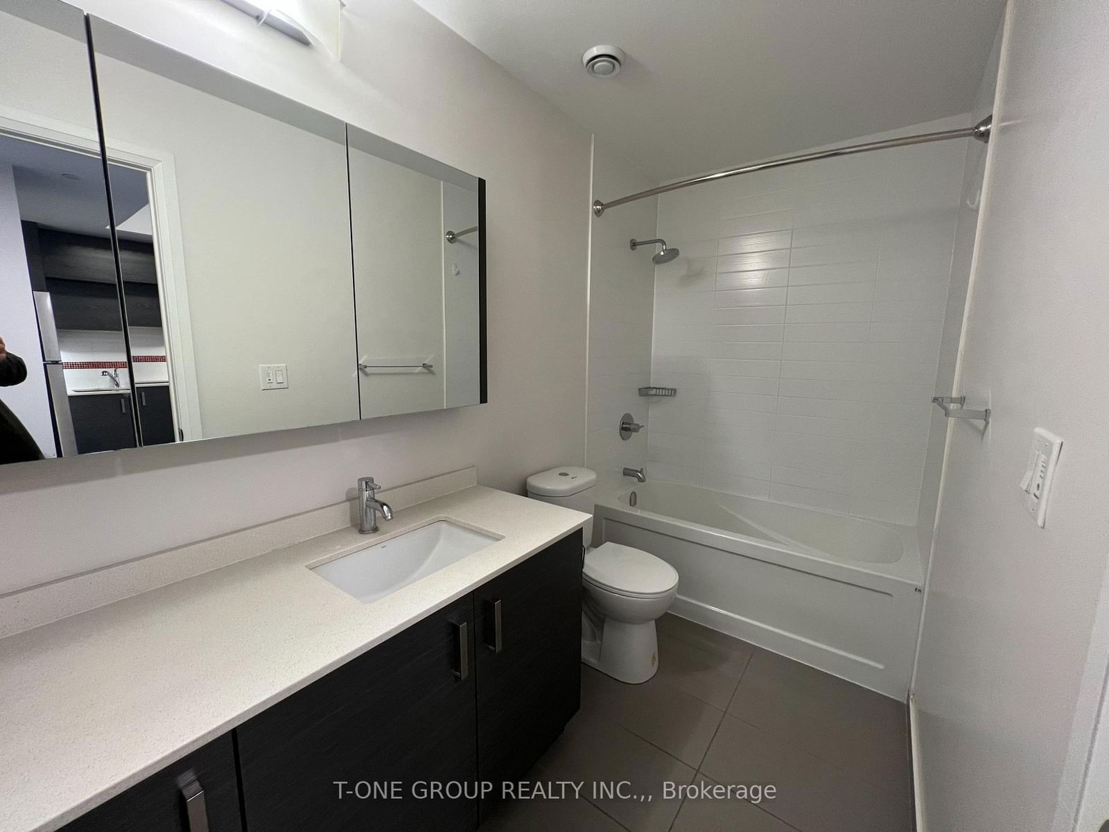 1 Uptown Dr, unit 309 for rent