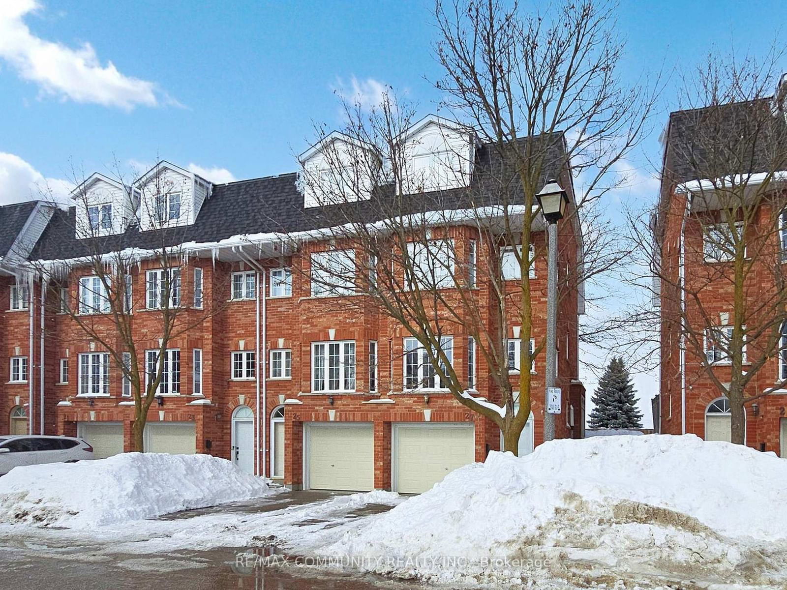 Bethune Way Townhouses, Markham, Toronto