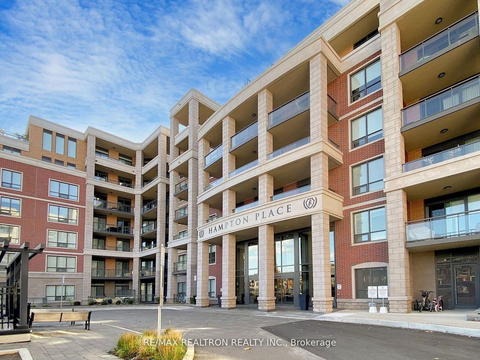 25 Baker Hill Blvd, unit 112 for sale