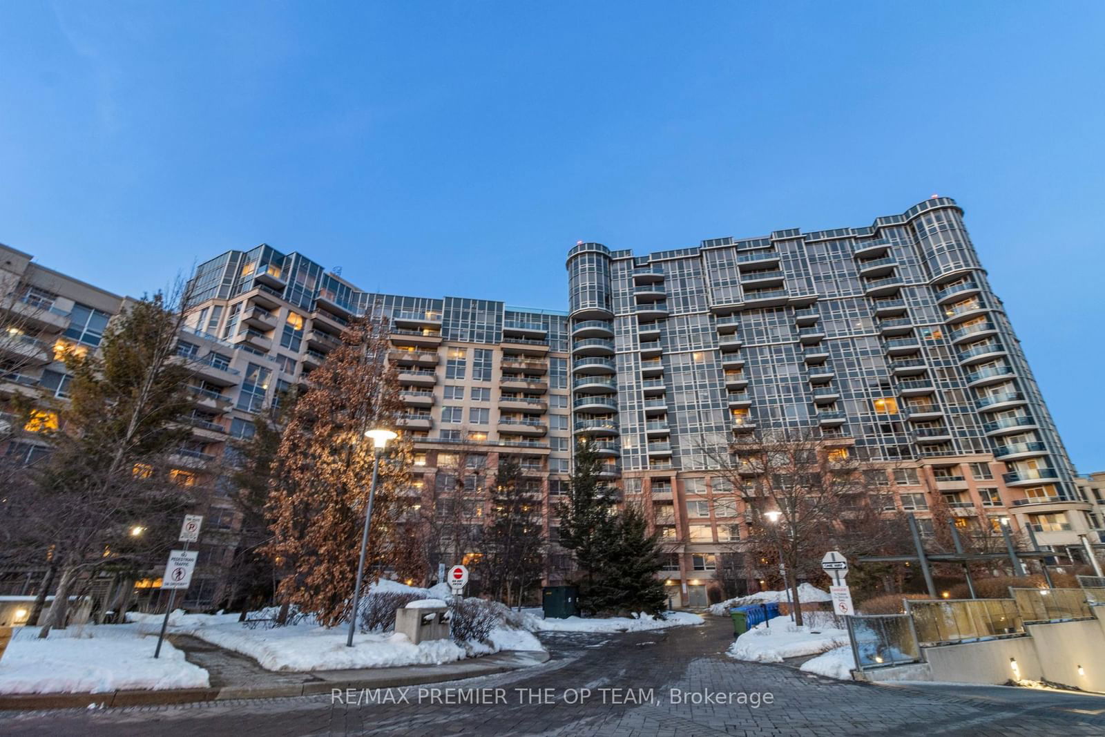 23 Cox Blvd, unit 1077 for sale