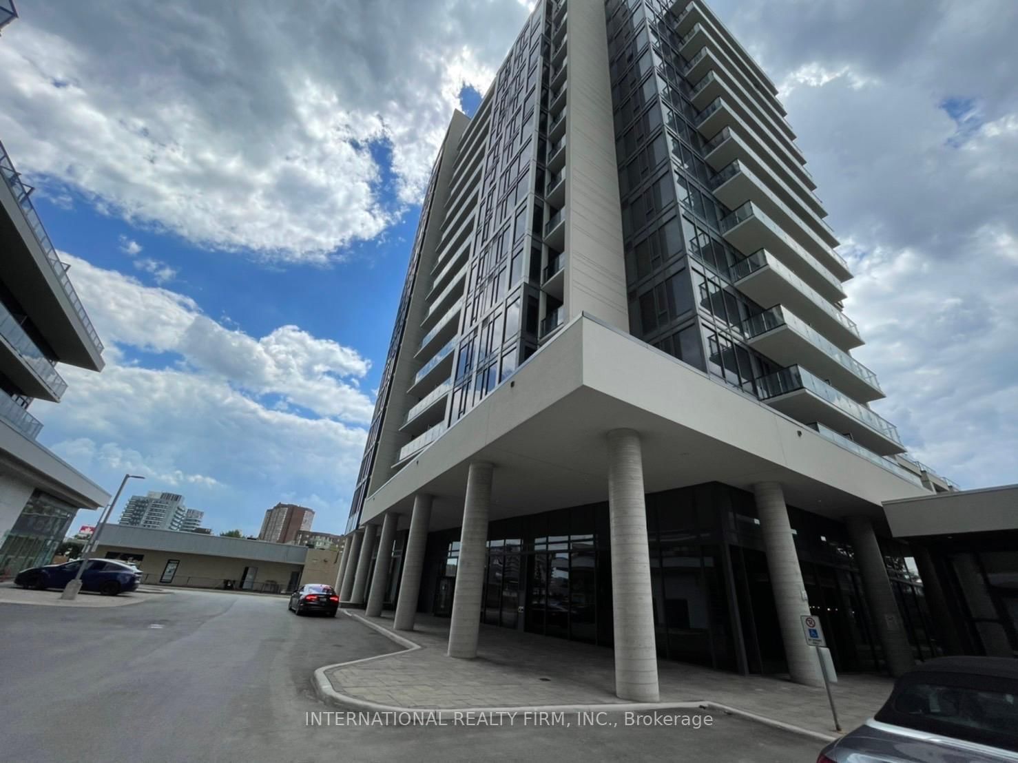 9618 Yonge St, unit 1009 for rent