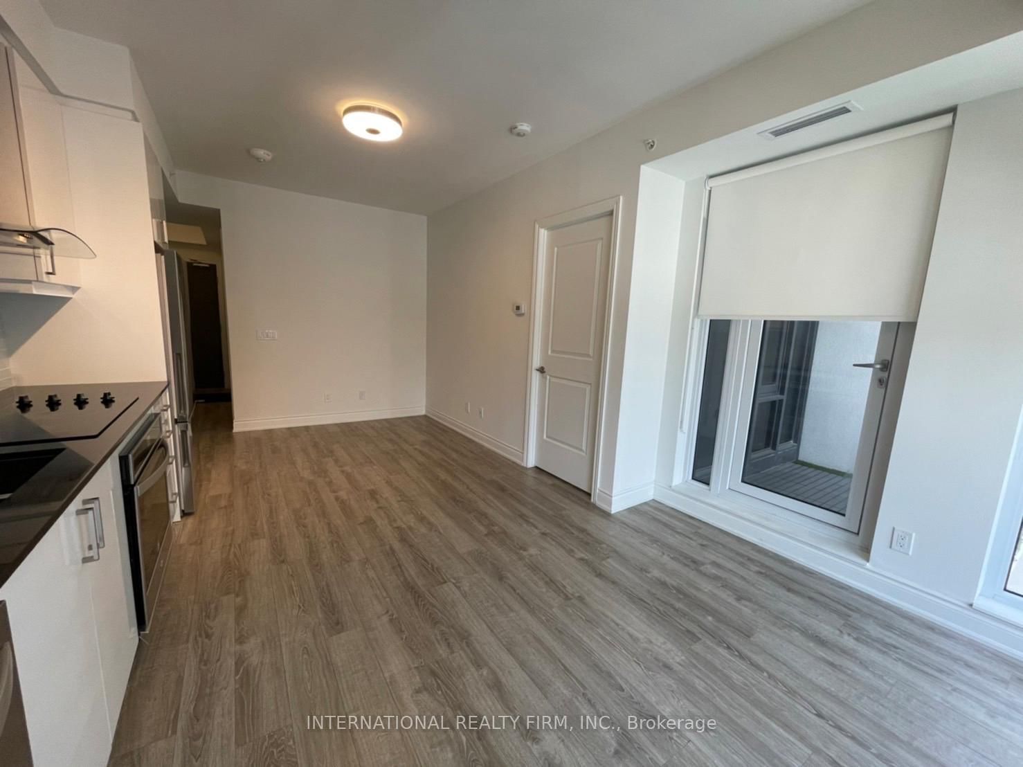 9618 Yonge St, unit 1009 for rent