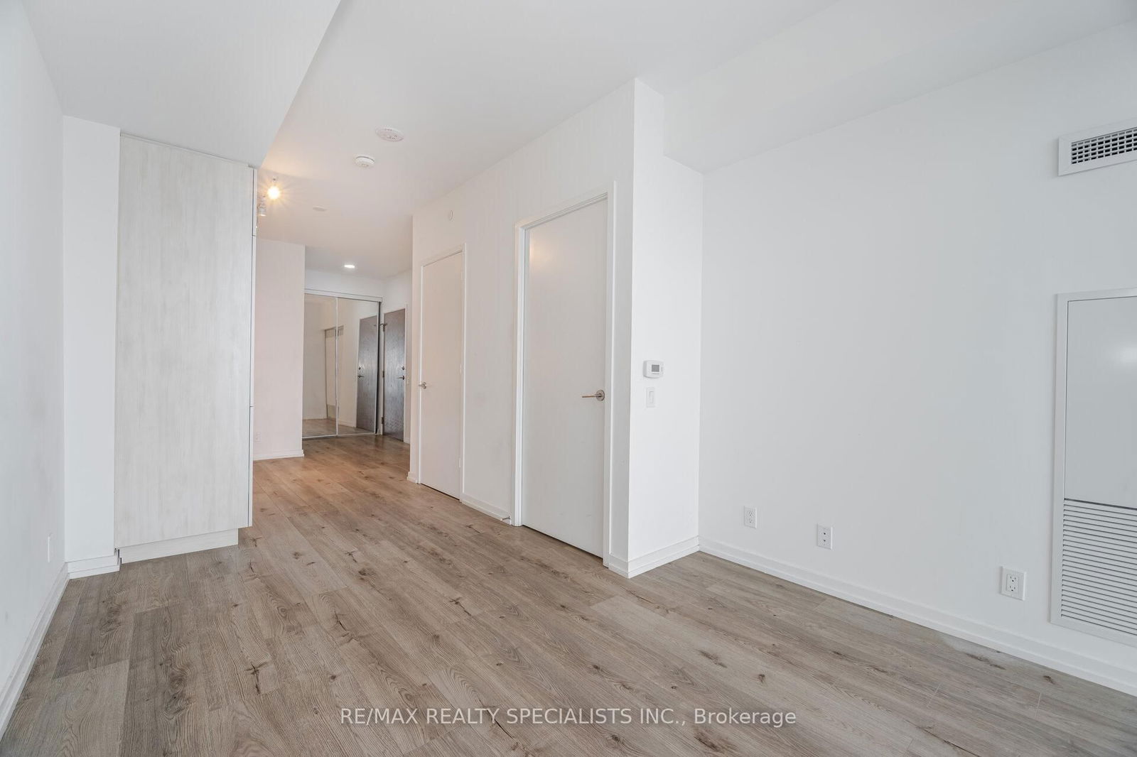 7890 Jane St, unit 3707 for sale