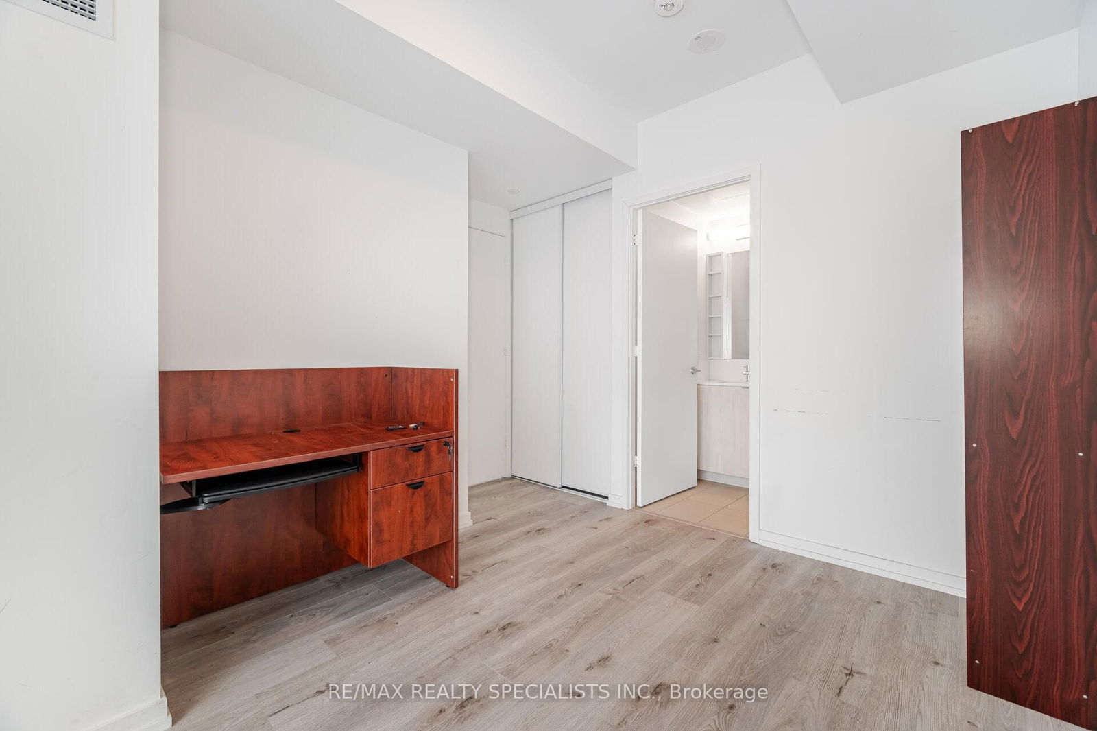 7890 Jane St, unit 3707 for sale