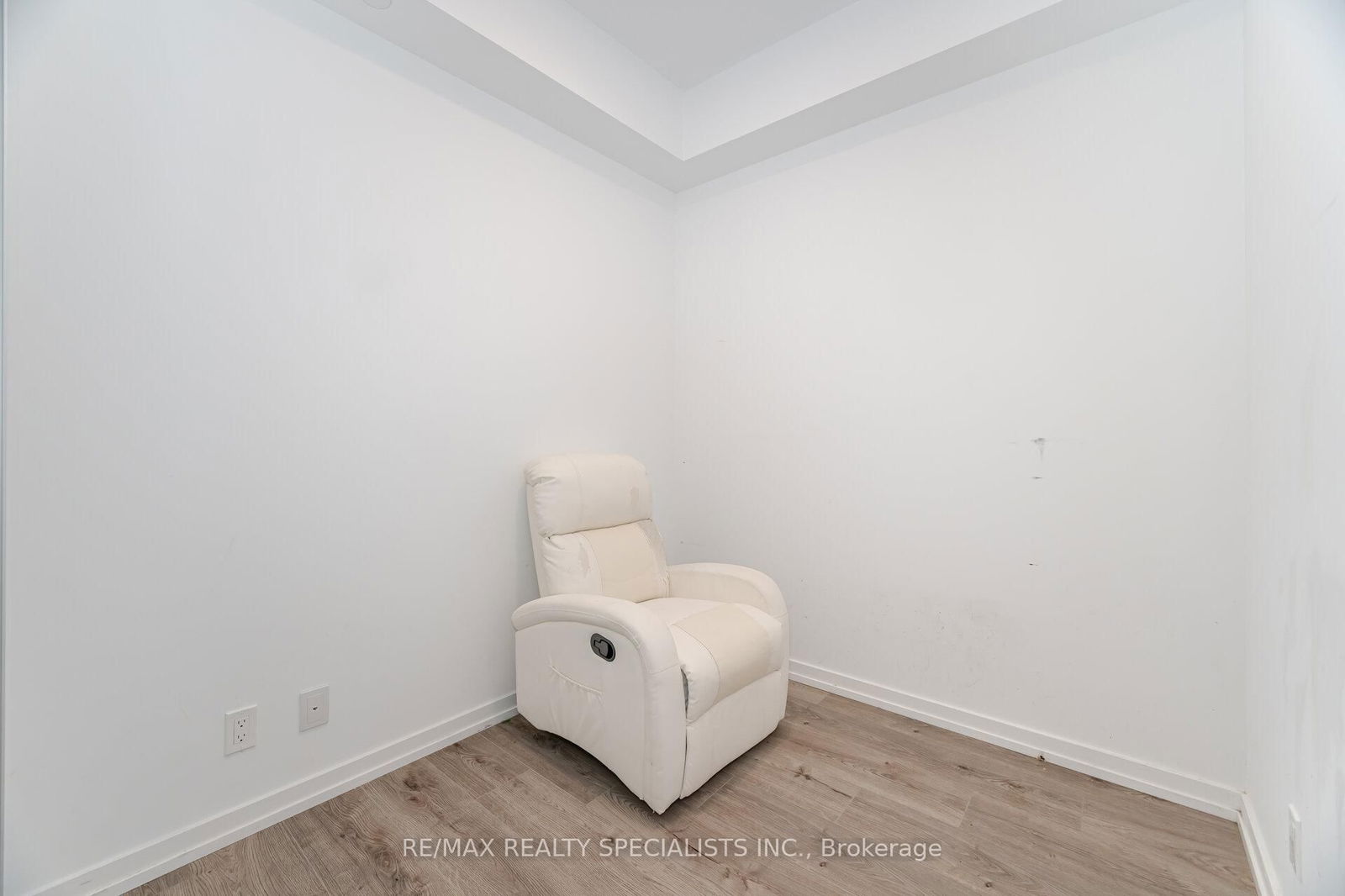 7890 Jane St, unit 3707 for sale