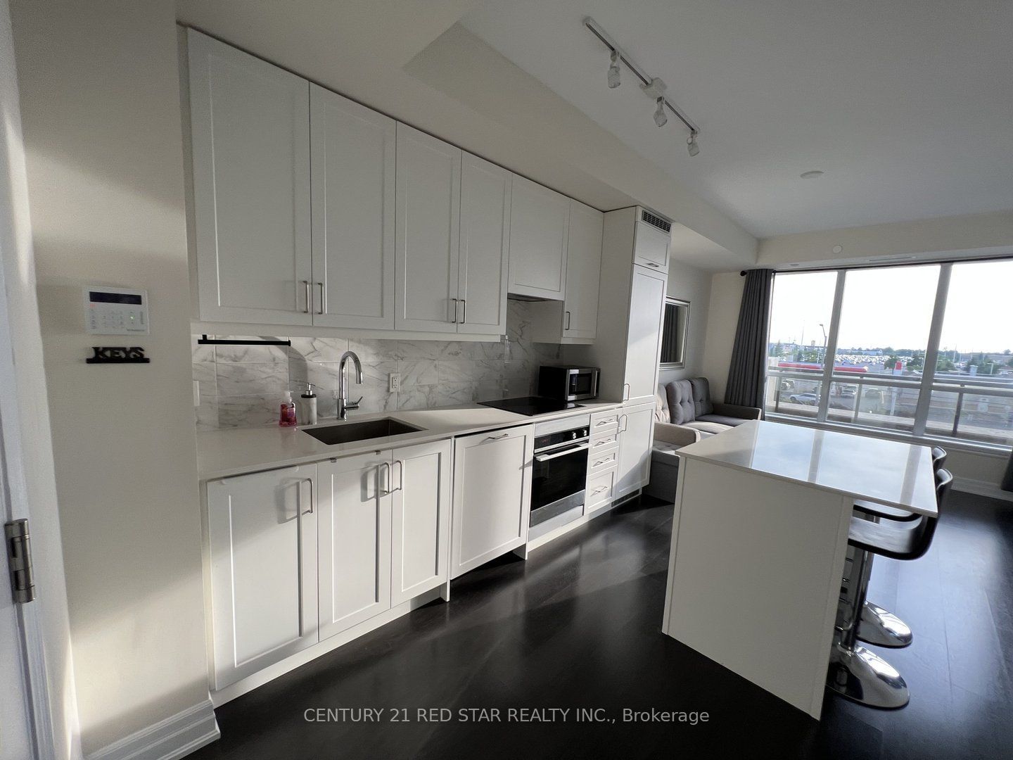 9075 Jane St, unit 314 for rent