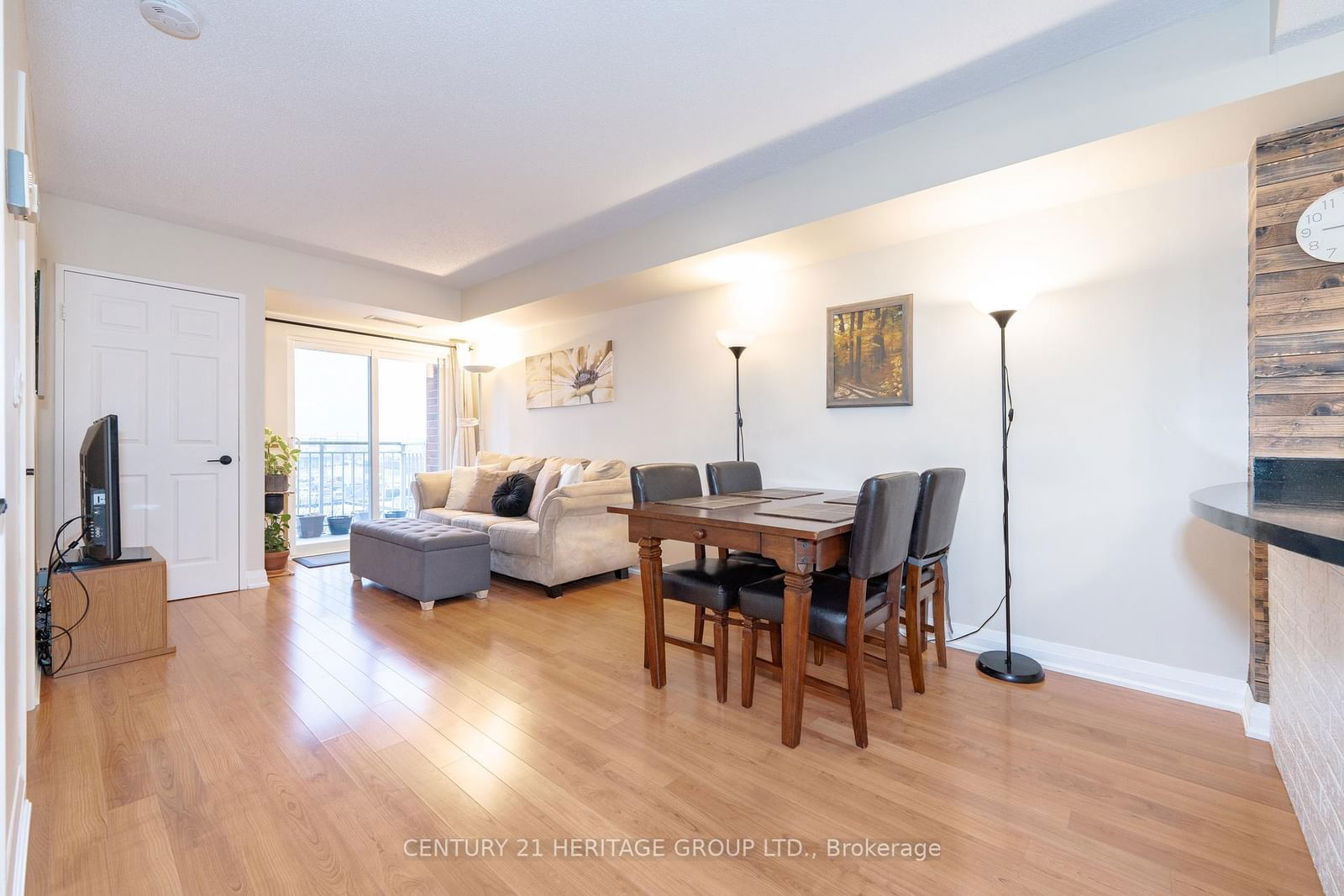 35 Hunt Ave, unit 401 for sale