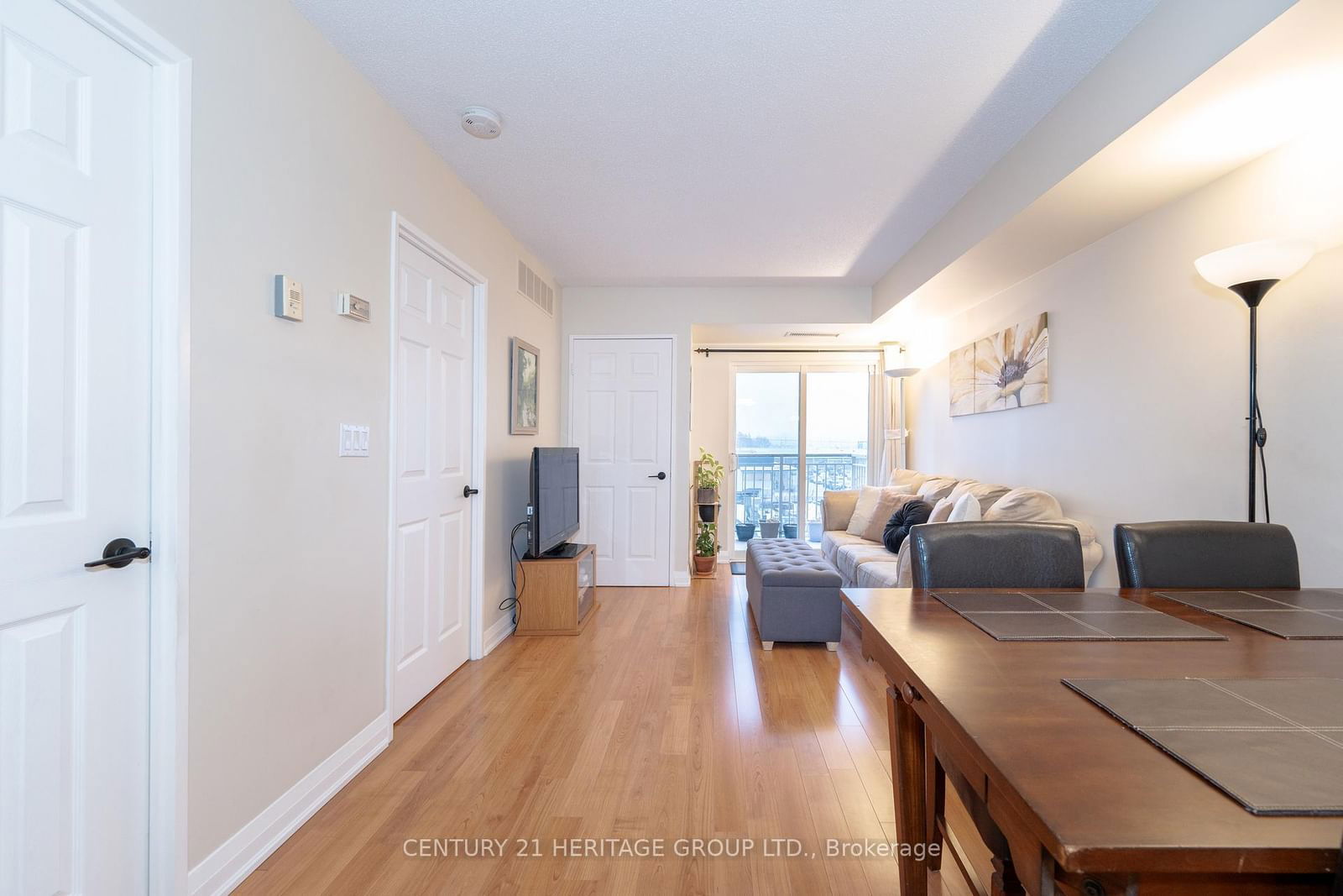 35 Hunt Ave, unit 401 for sale