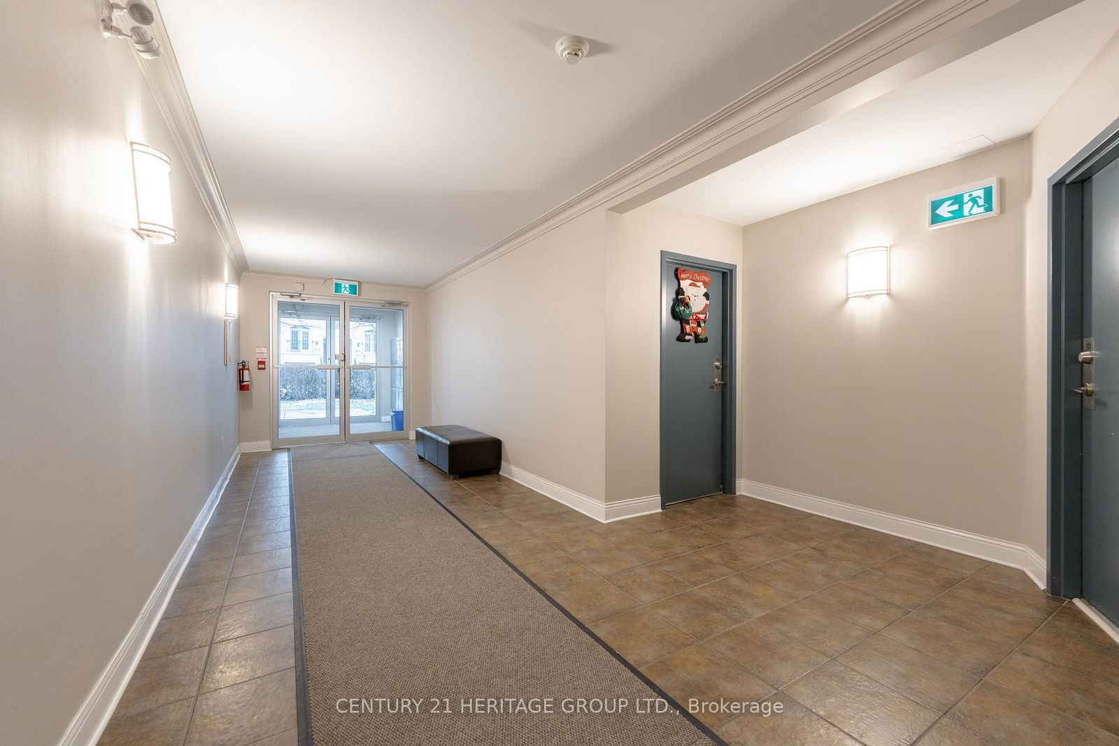 35 Hunt Ave, unit 401 for sale