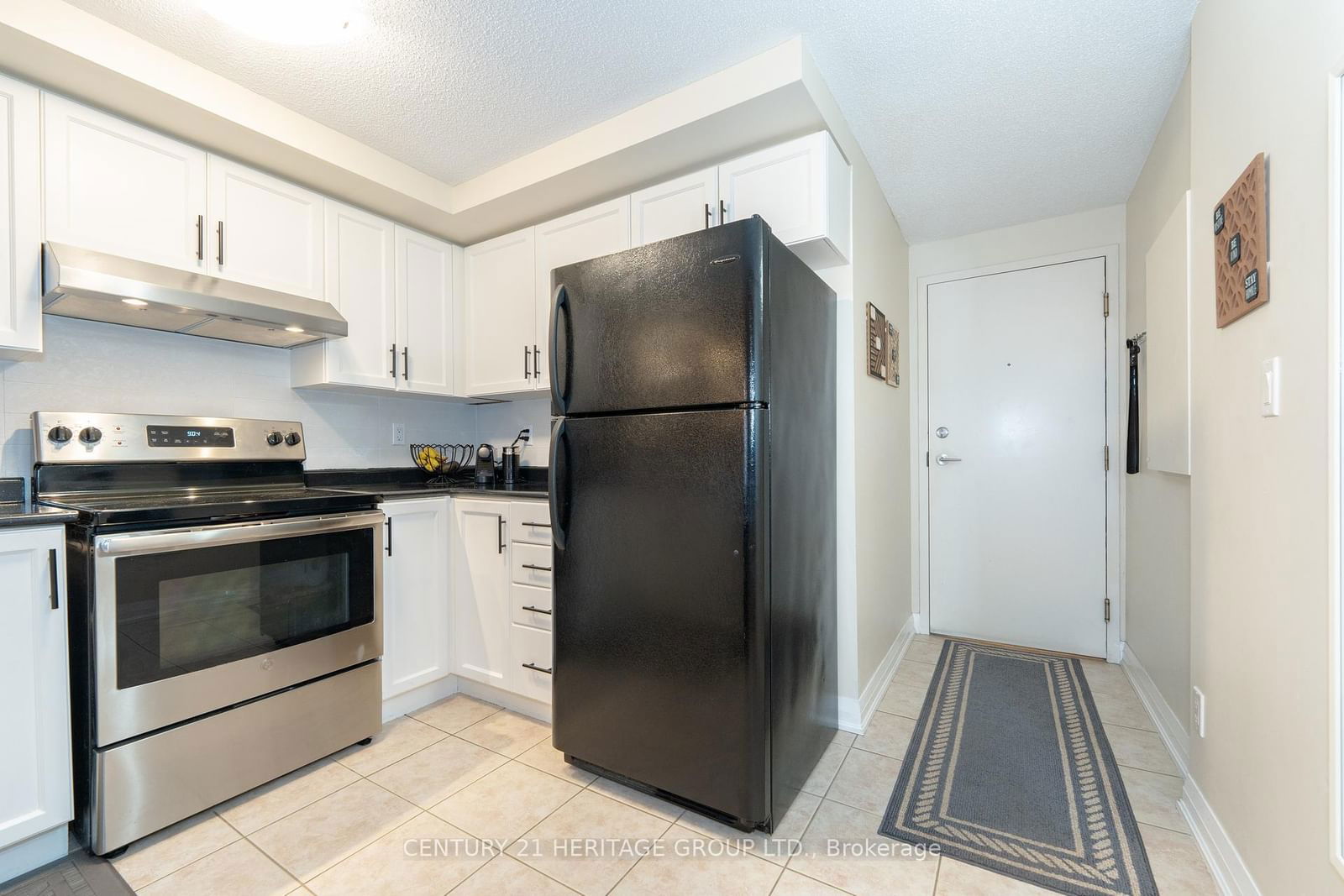 35 Hunt Ave, unit 401 for sale