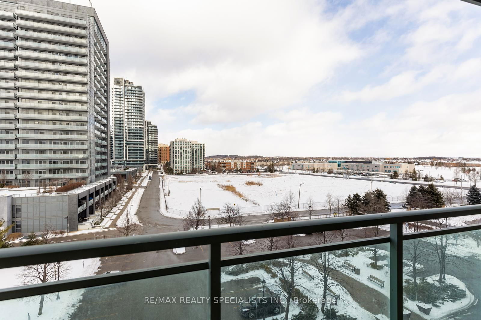 39 Oneida Cres, unit 608 for sale