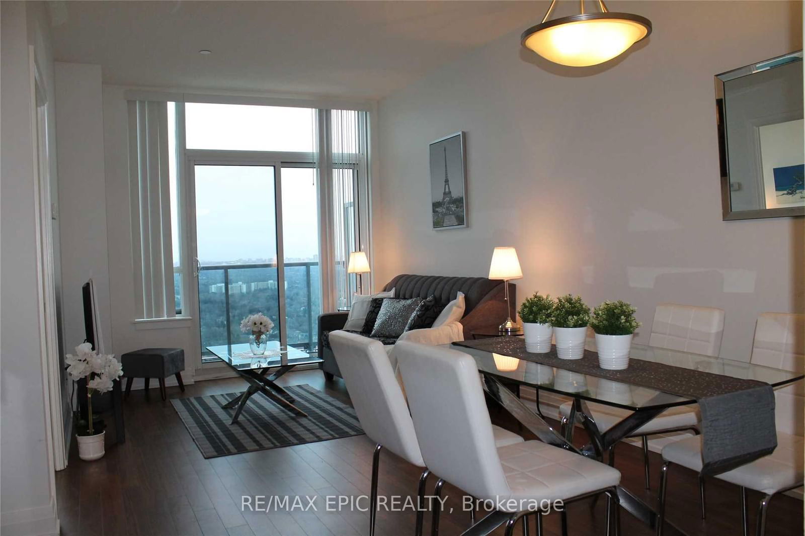 7165 Yonge St, unit Ph03 for rent