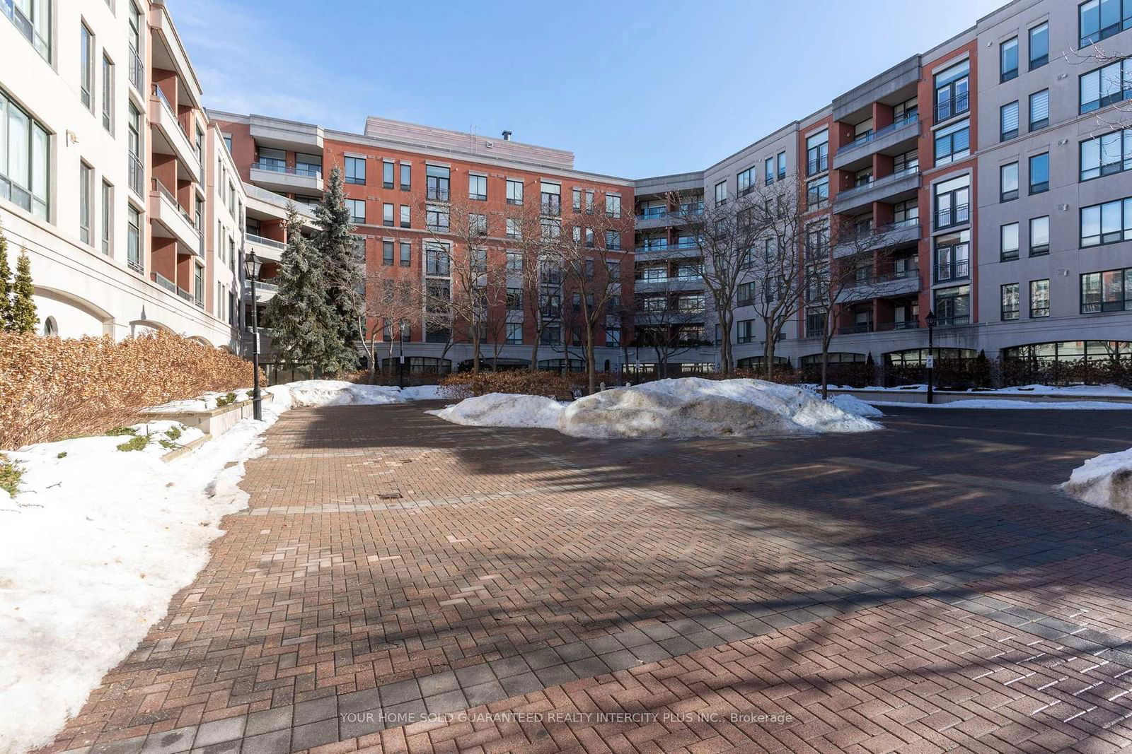 53 Woodbridge Ave, unit 203 for sale