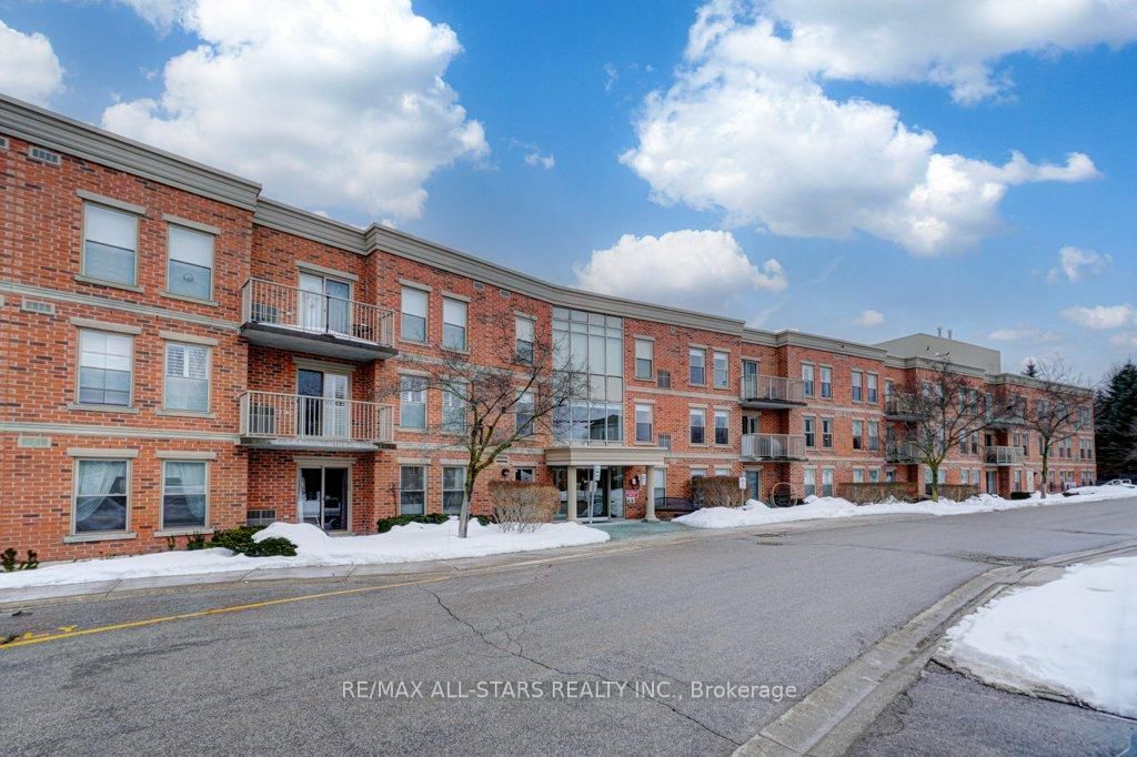 Bridgewater Condominium, Uxbridge, Toronto