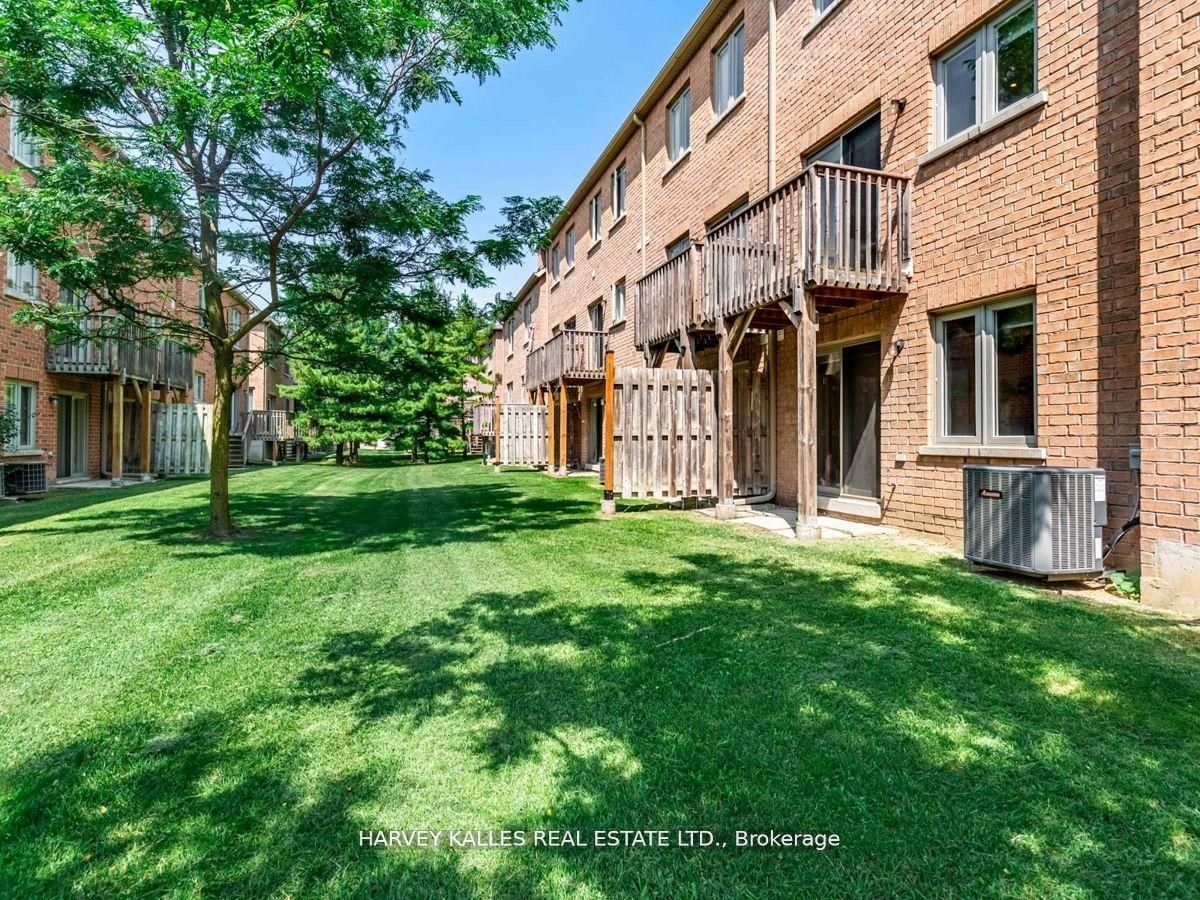 Bristol Court Townhomes, Richmond Hill, Toronto