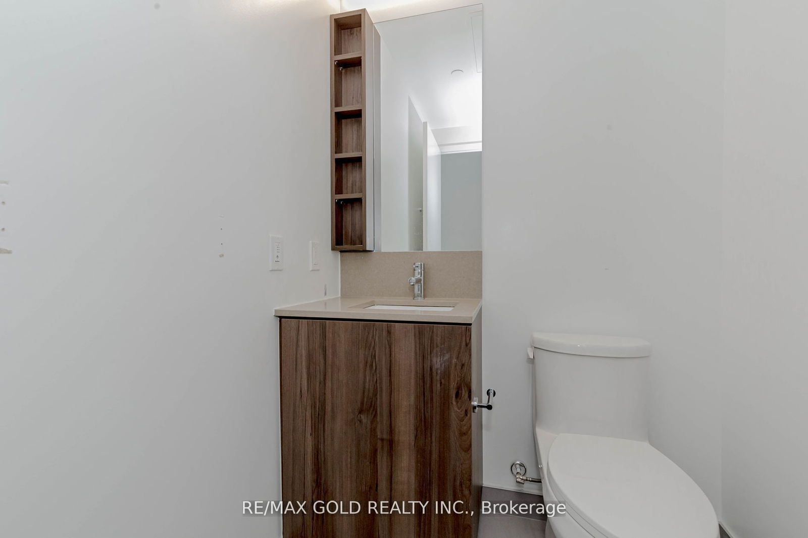 7890 Jane St, unit PH 11 for rent