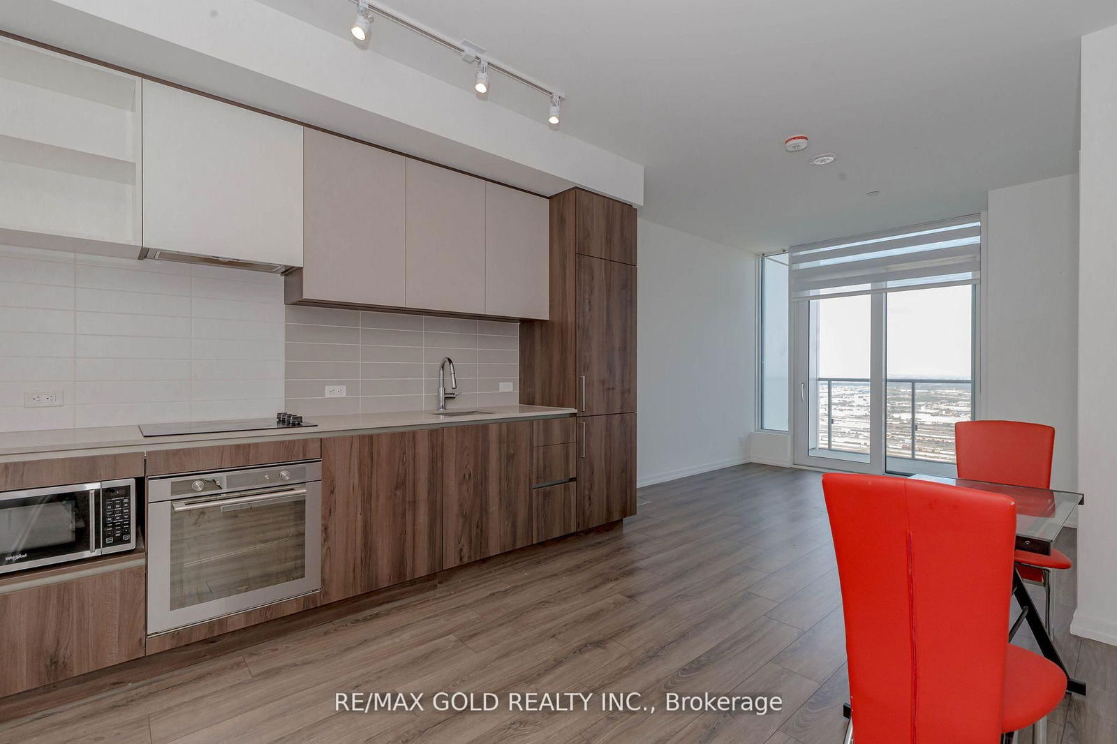 7890 Jane St, unit PH 11 for rent