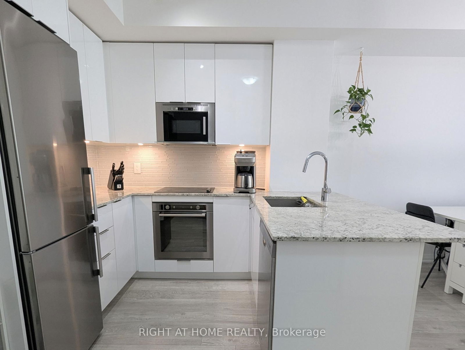 99 EAGLE ROCK Way, unit 603 for rent