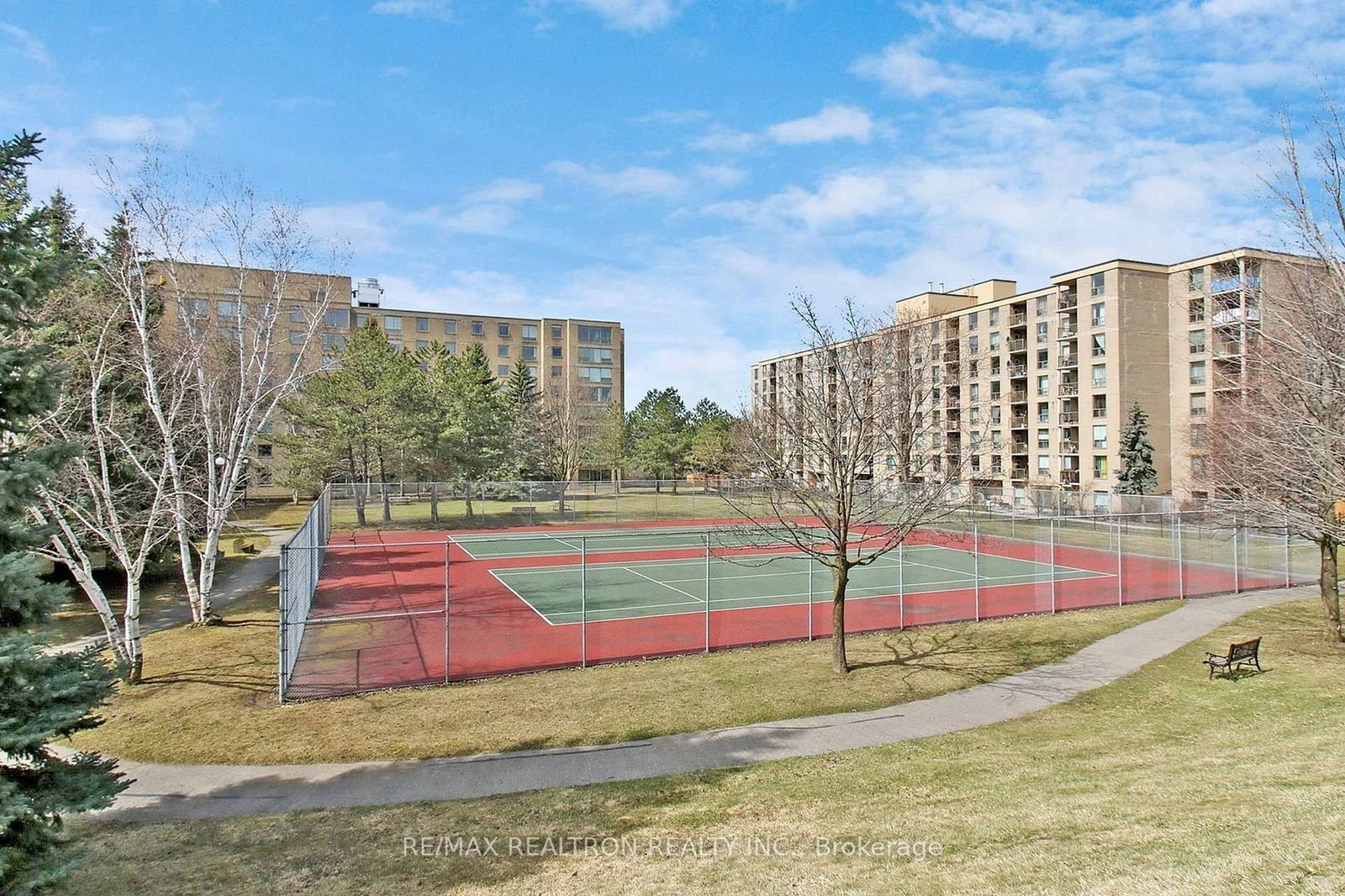 Mackenzie Square Condos, Richmond Hill, Toronto