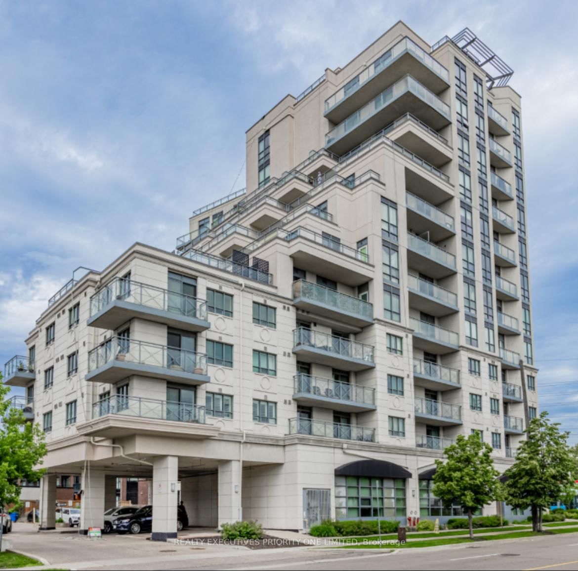 7730 kipling Ave, unit 801 for rent