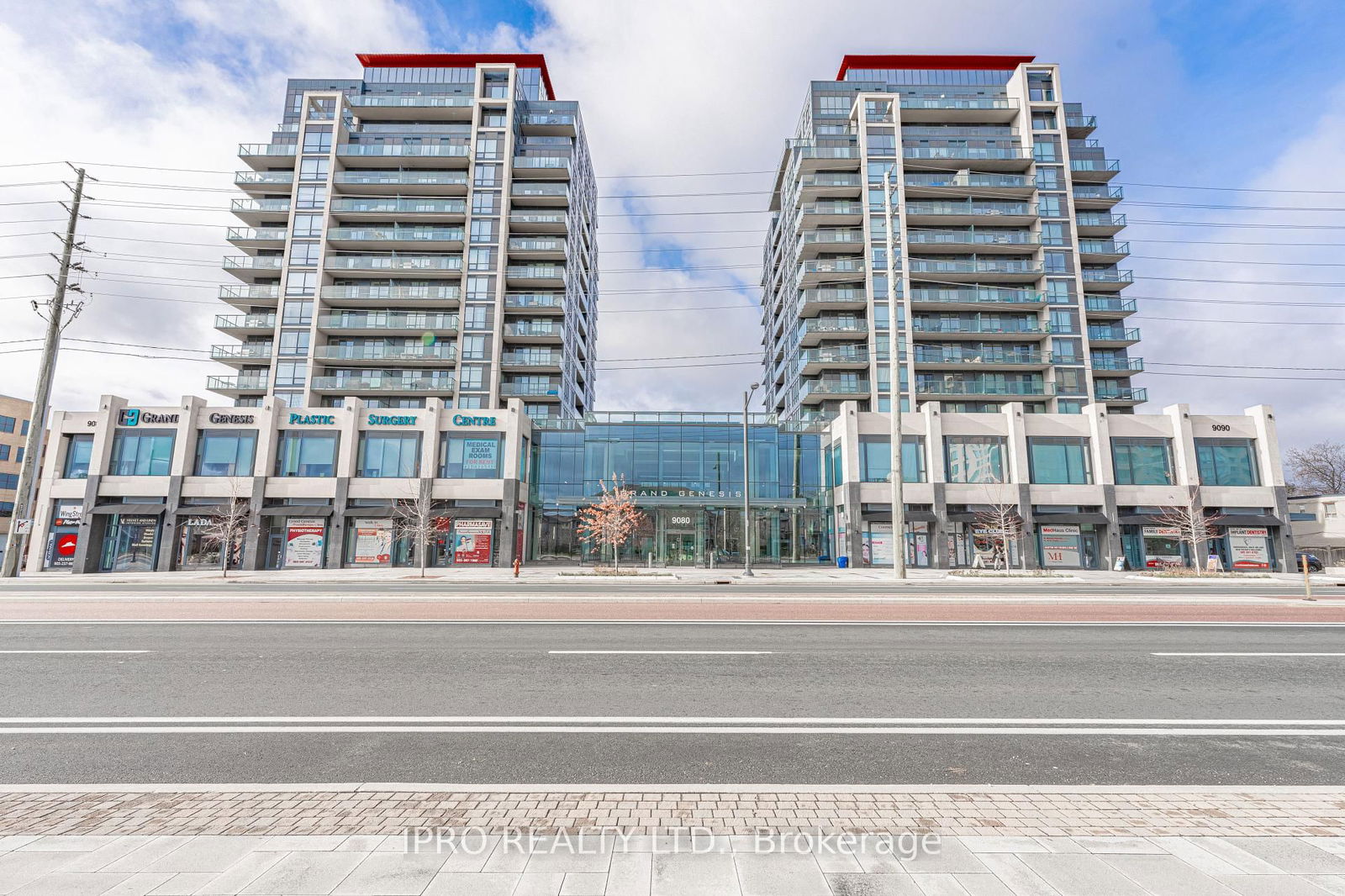 9088 Yonge St, unit 205 for sale